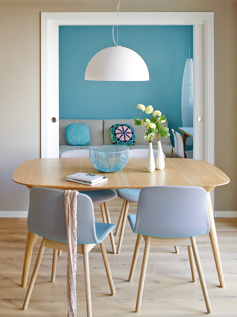 Un appartement élégant aux notes bleues planete deco a homes world