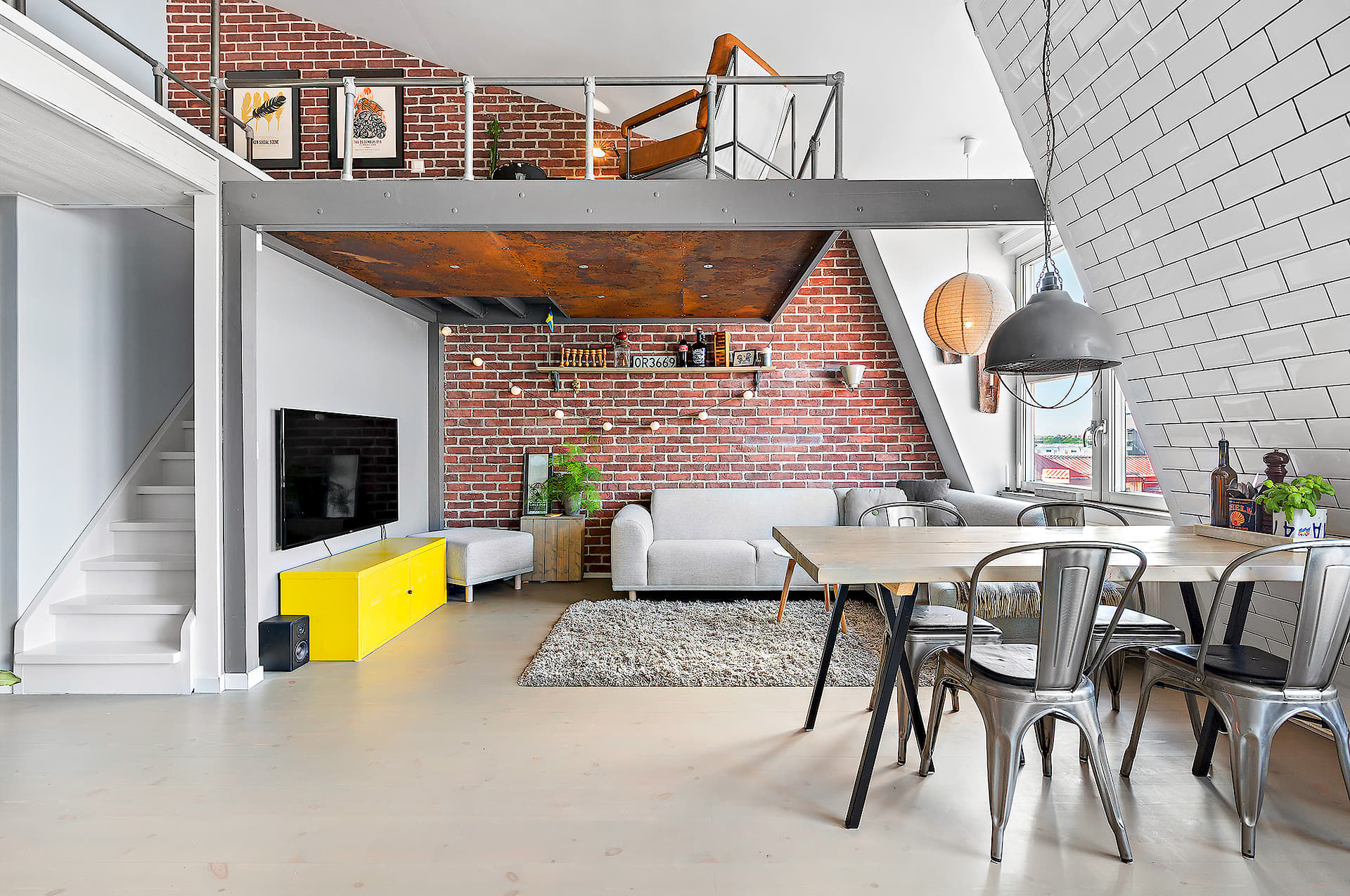 Du haut de la mezzanine planete deco a homes world