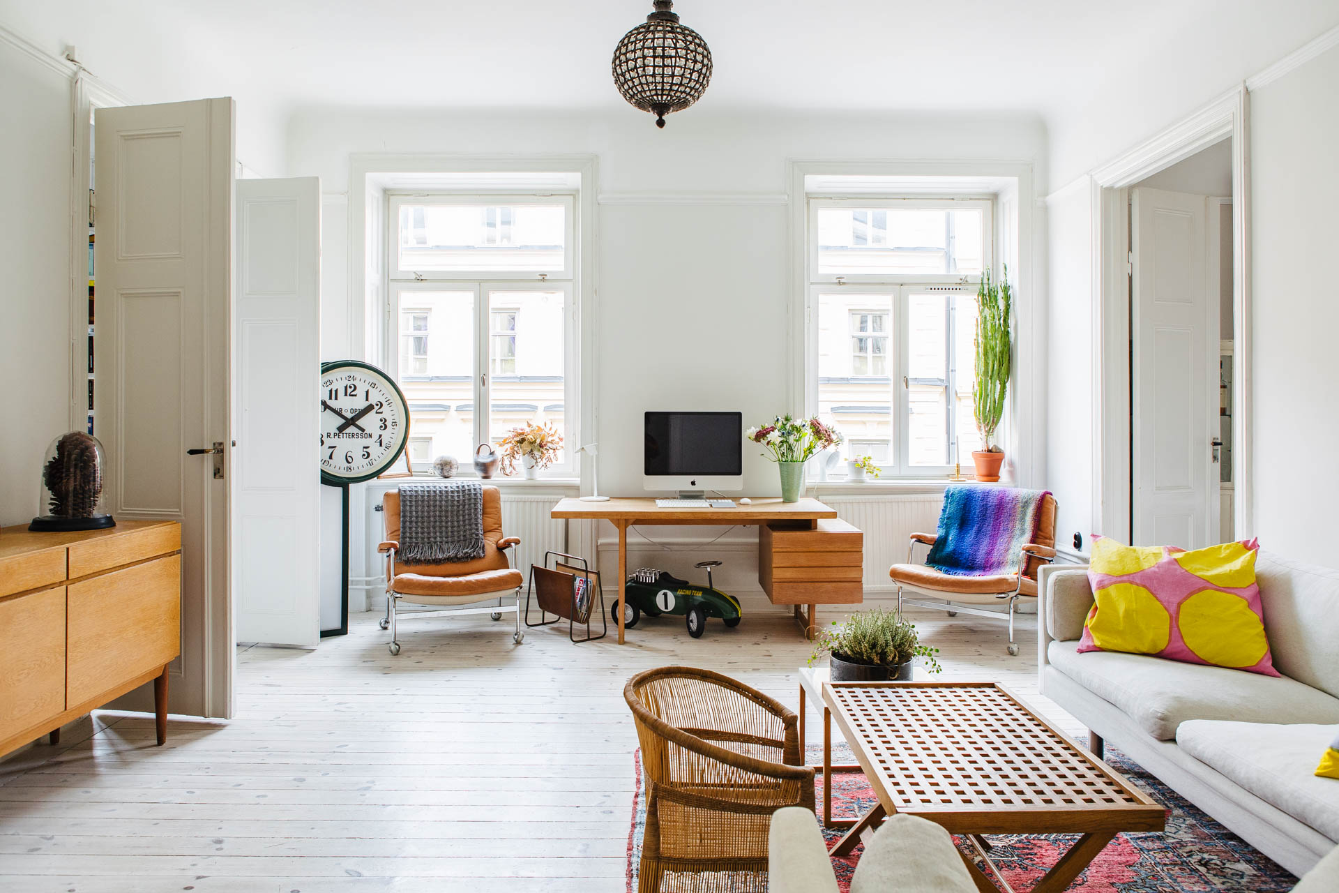 Un appartement familial vintage et coloré