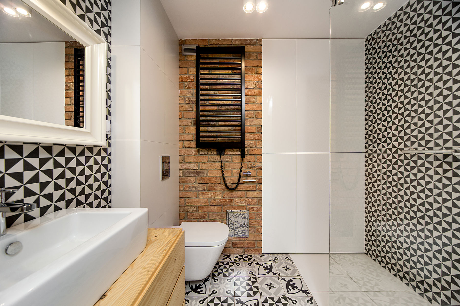 IN9