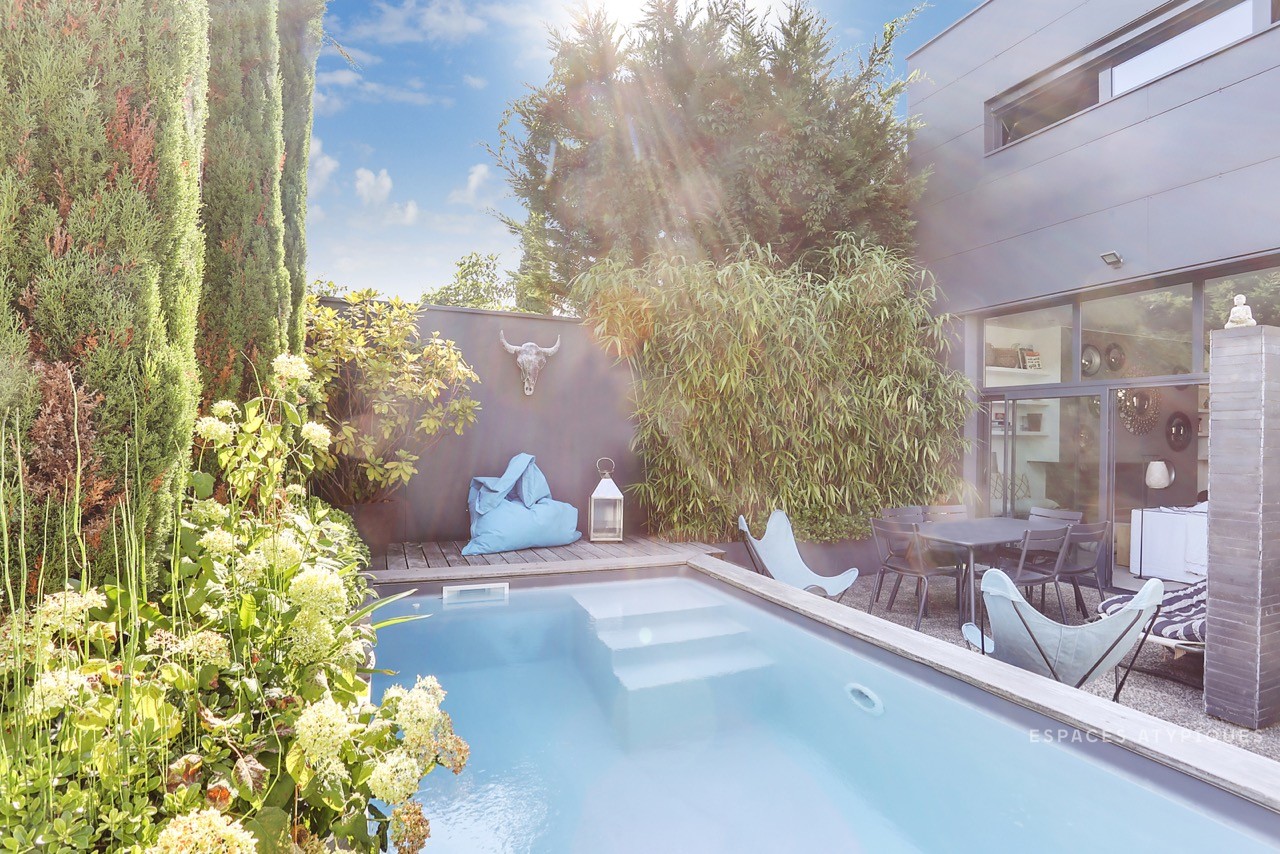 Une maison d'architecte avec piscine en coeur de ville