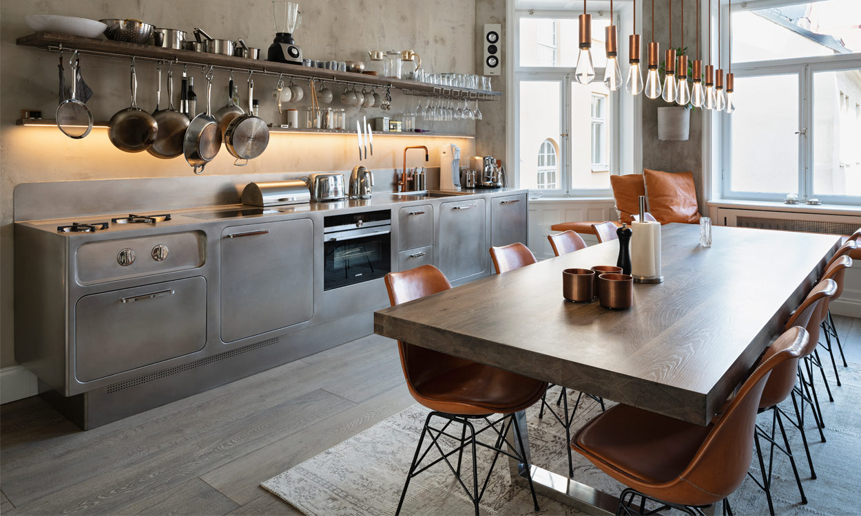 Une cuisine au design de rêve dans un appartement rénové