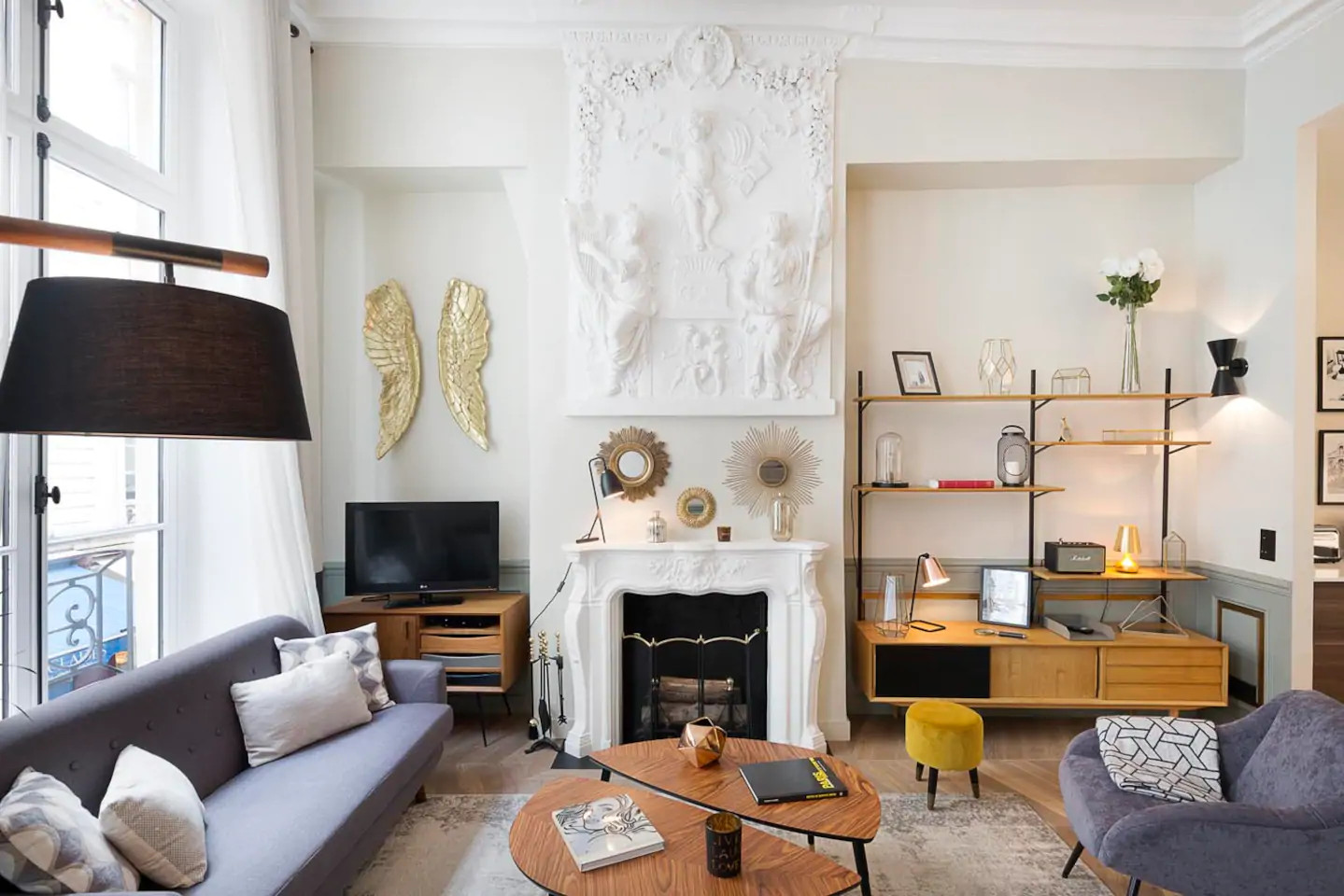 Design contemporain et couleurs dans un appartement au coeur de Paris