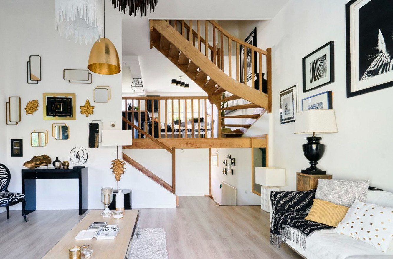 Une petite maison familiale à la décoration contemporaine réussie