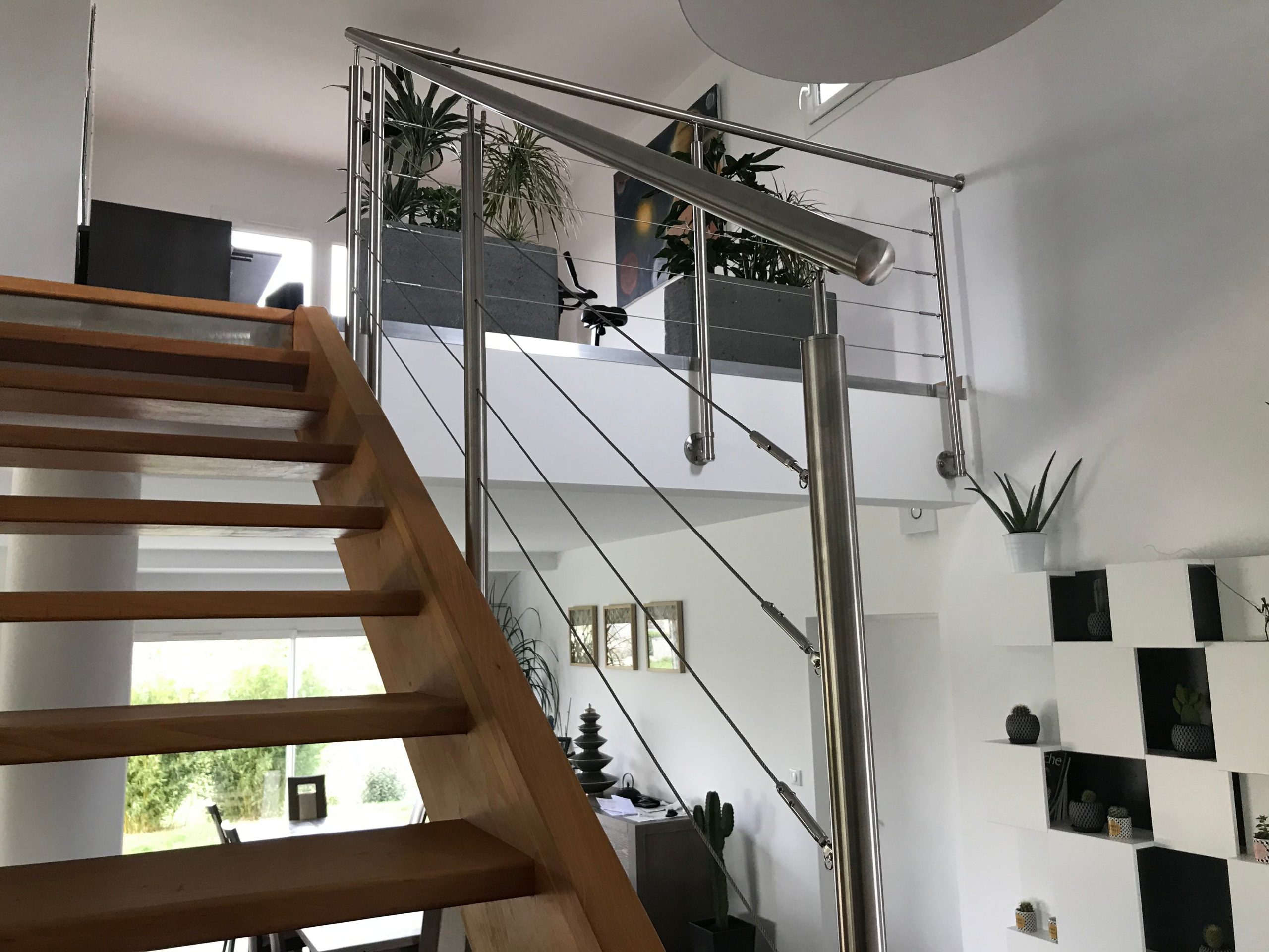Le garde-corps en inox, l'élément design et beau pour sécuriser vos