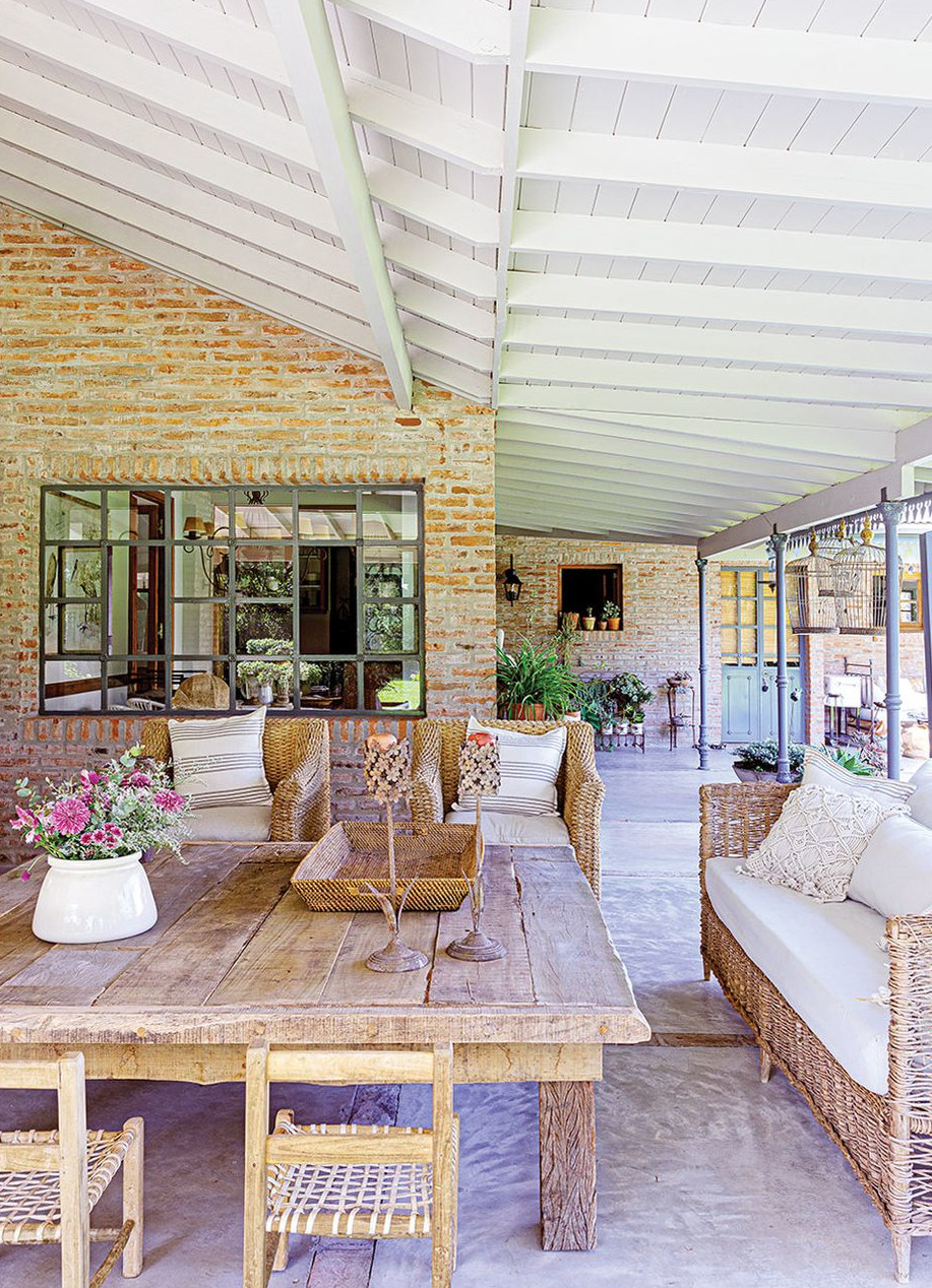 terrasse couverte maison de campagne rustique
