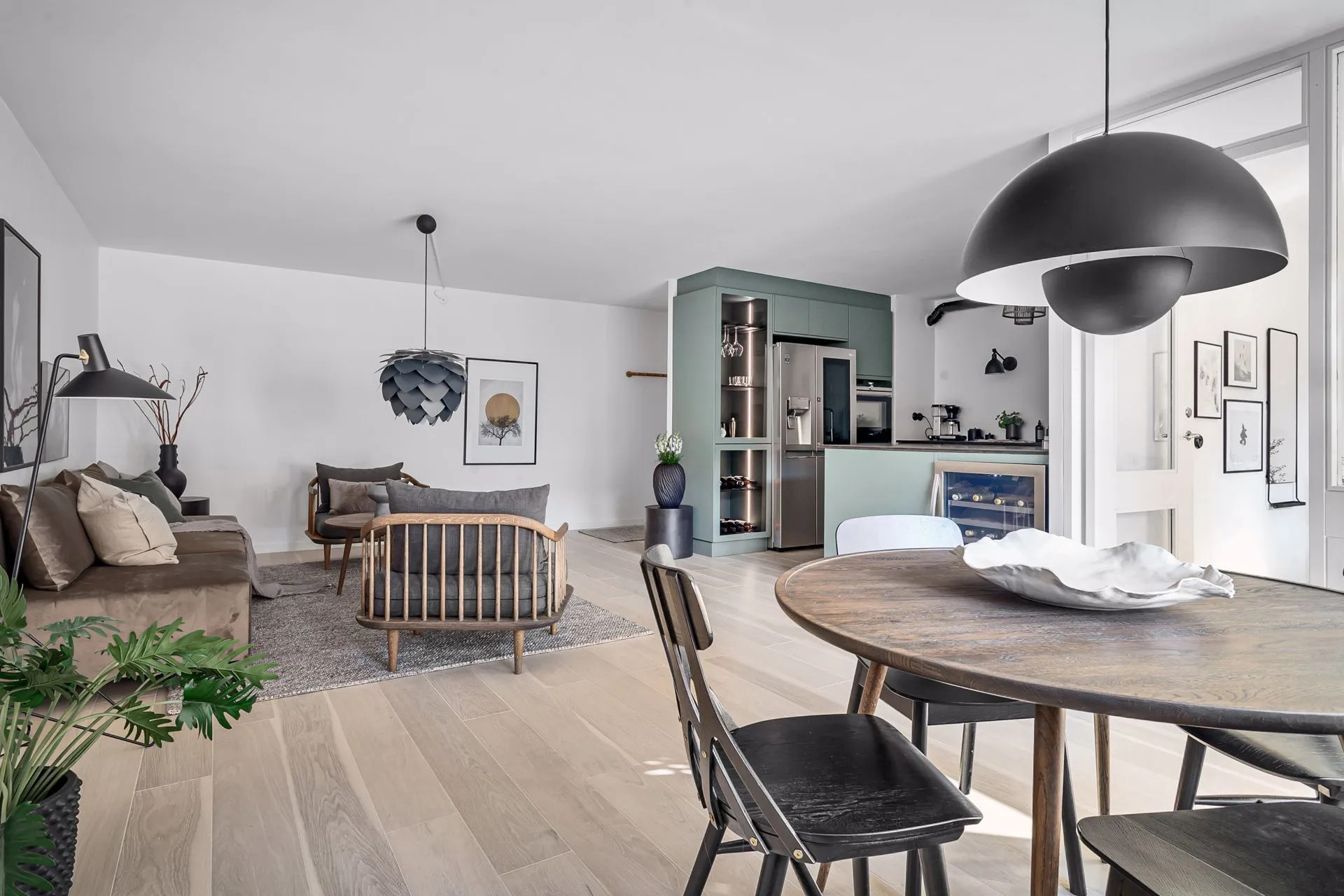 salon appartement à la décoration contemporaine