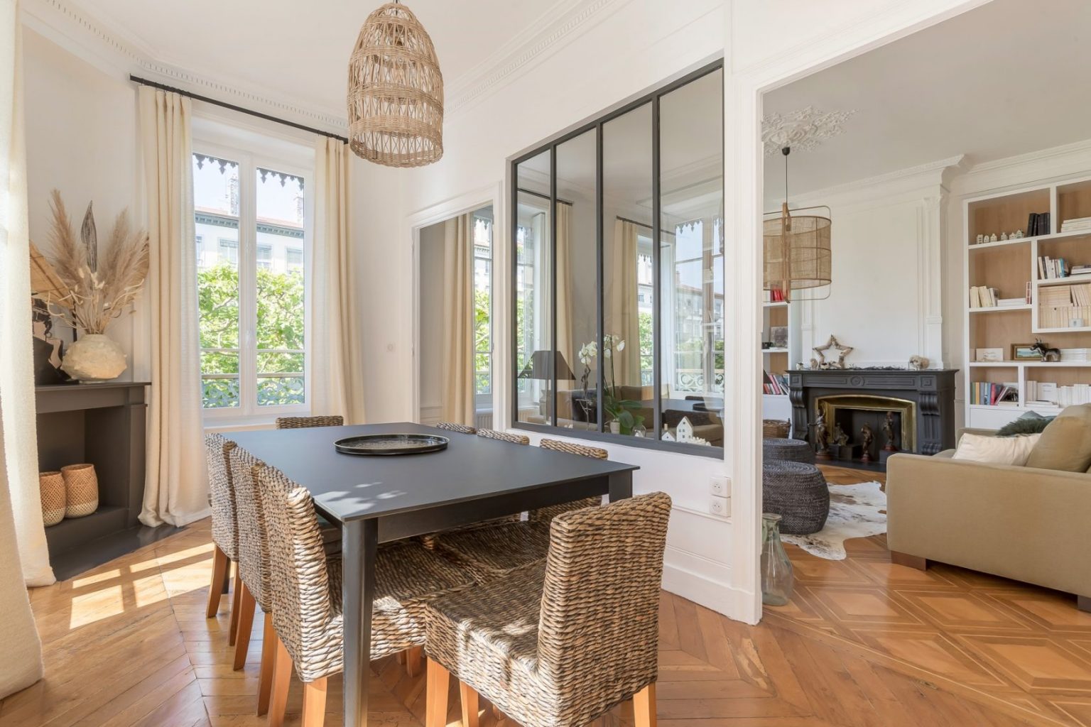 Cet appartement contemporain familial a été rénové par un architecte à Lyon