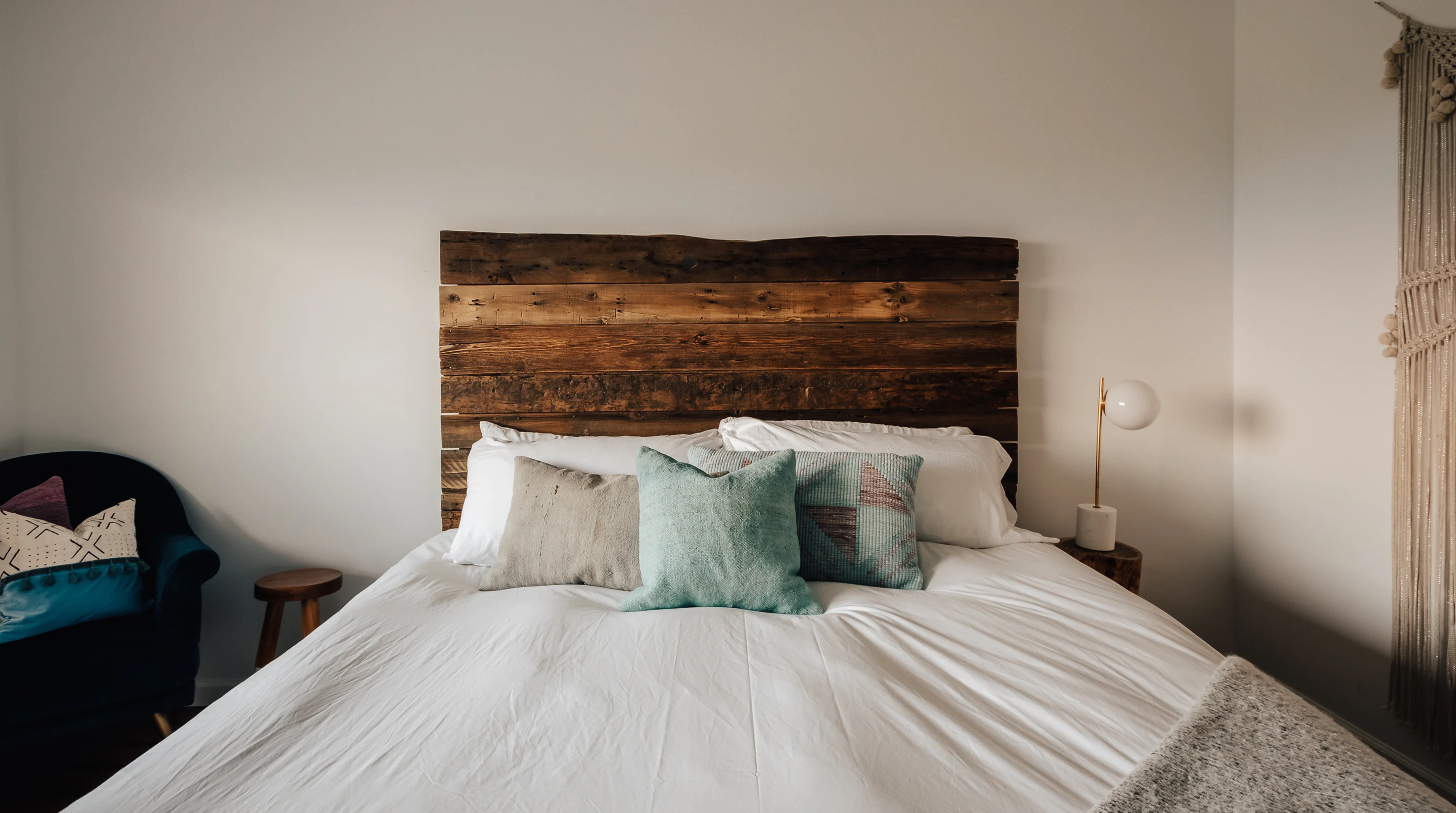 chambre tête de lit en bois
