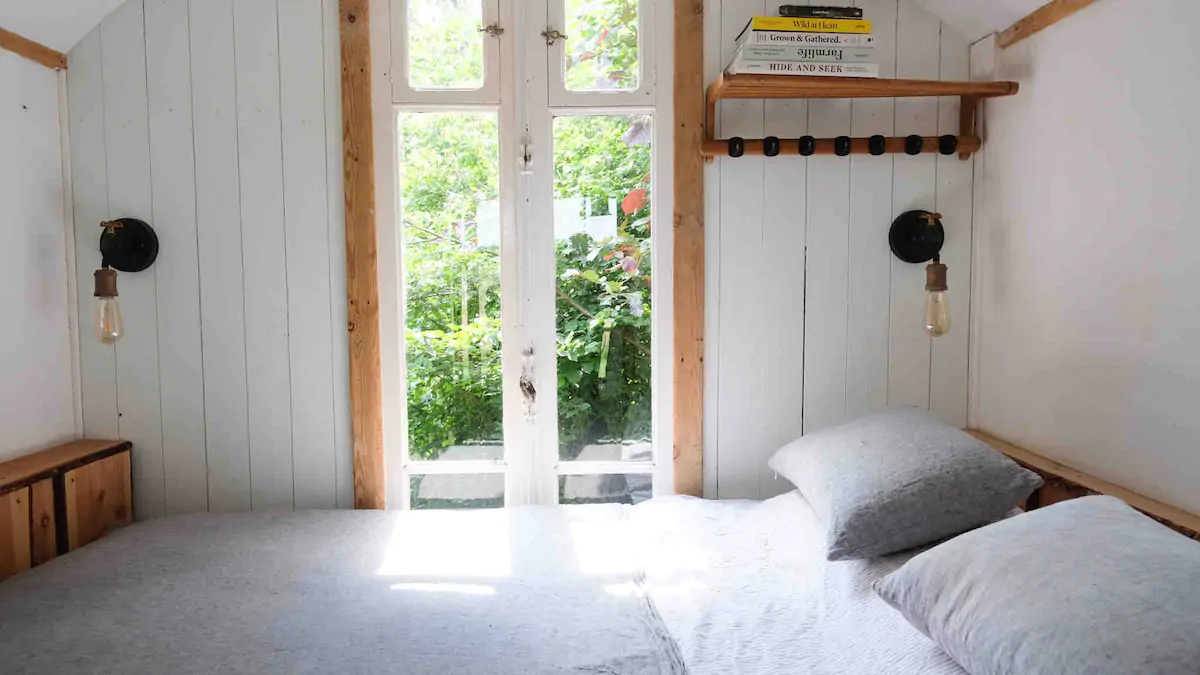 chambre petite maison durable en bois