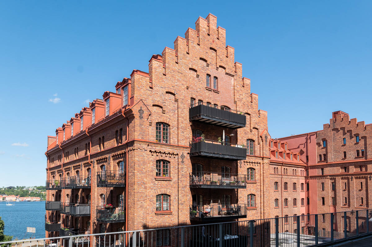 façade immeuble en briques Suède