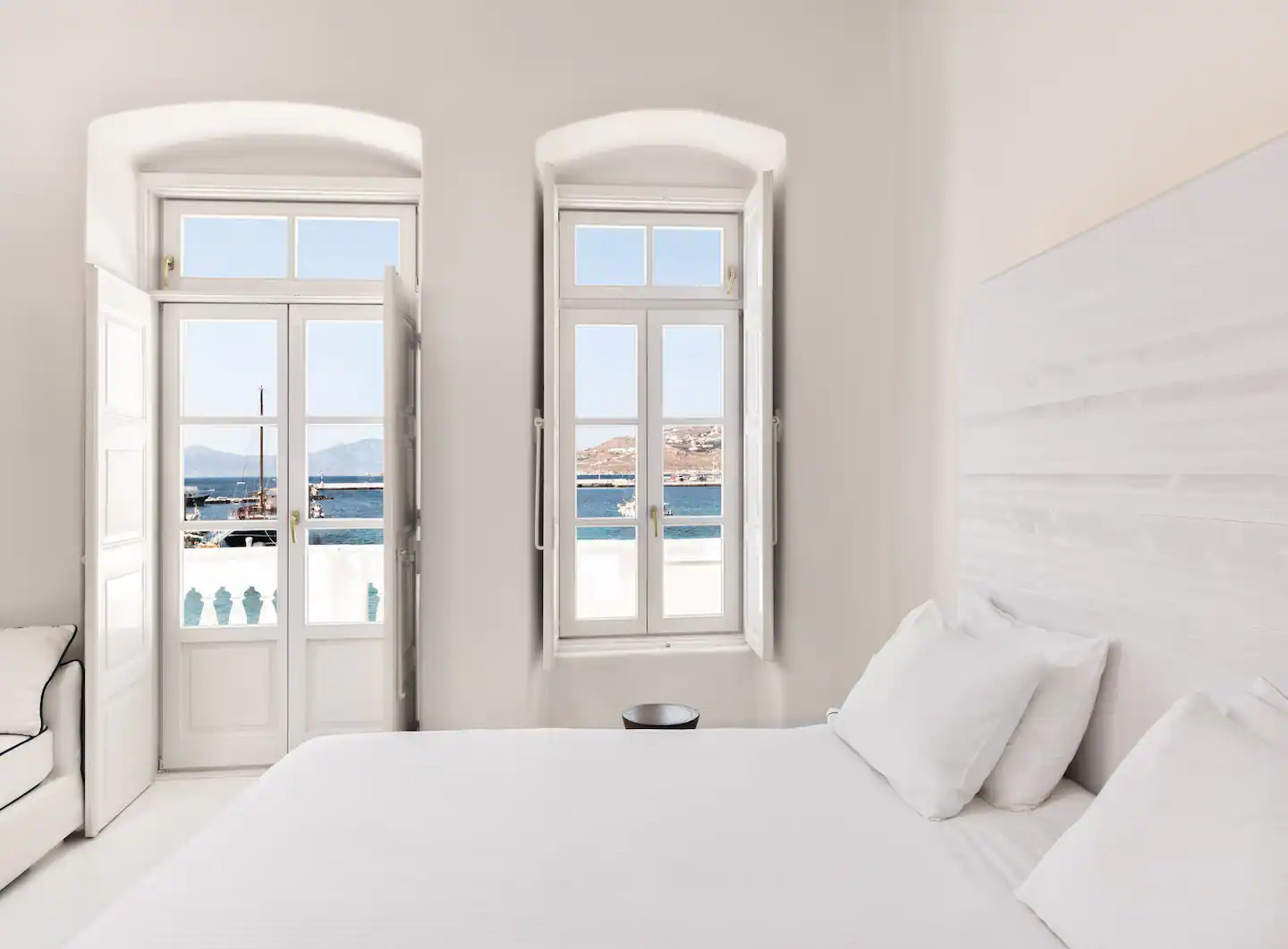chambre design maison blanche à Mykonos