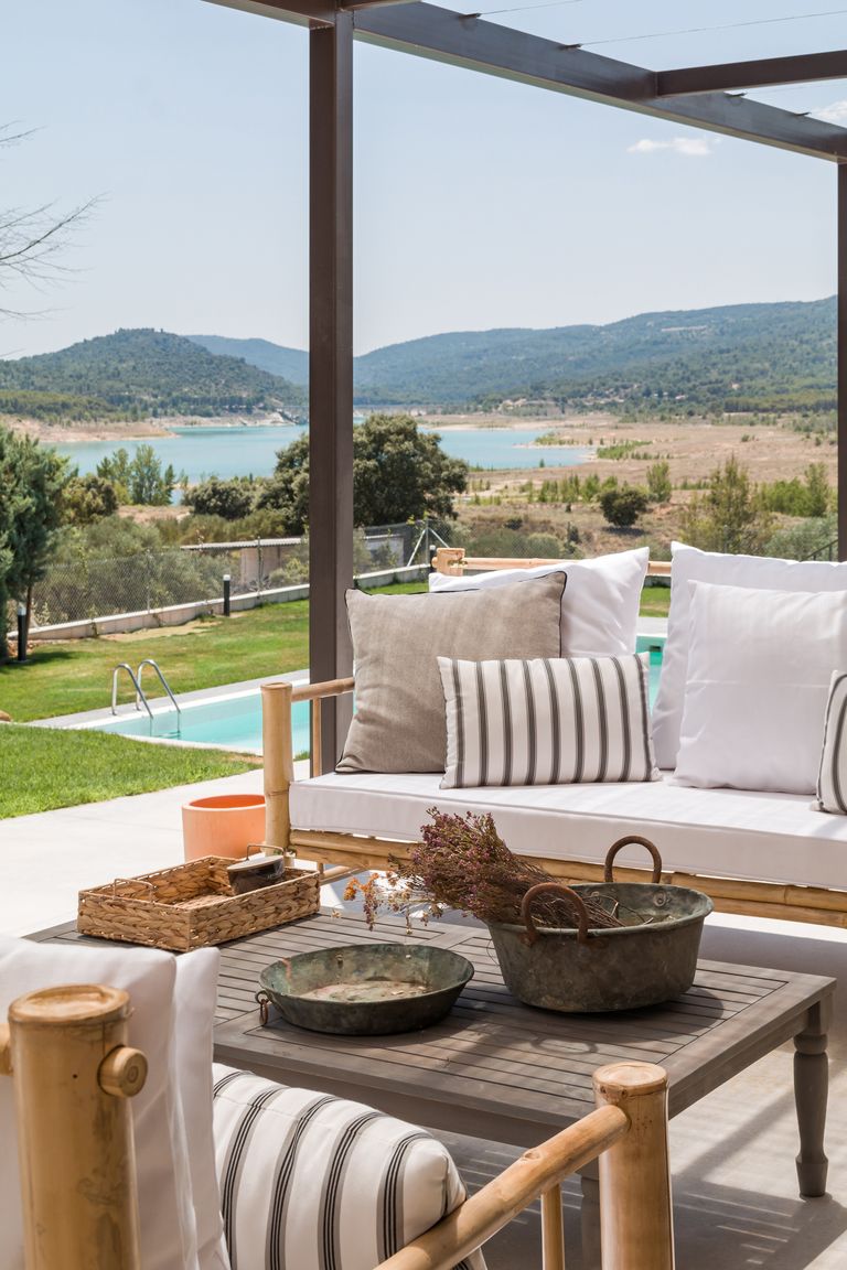 terrasse et piscine maison Espagne