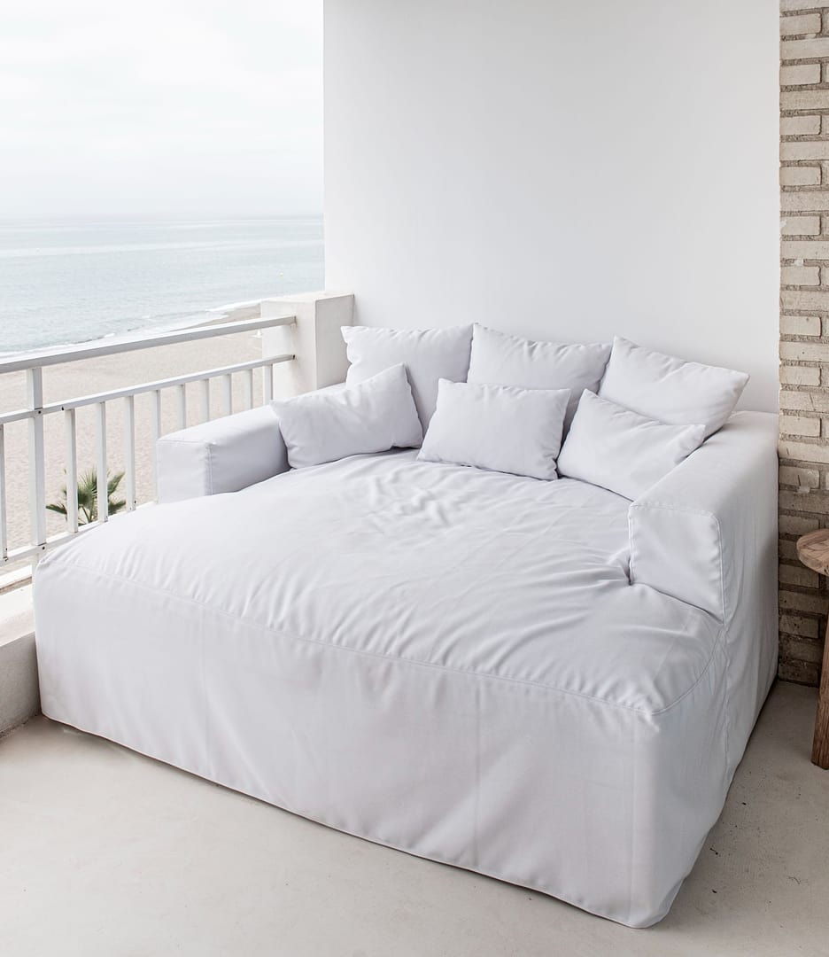 terrasse avec lit de repos