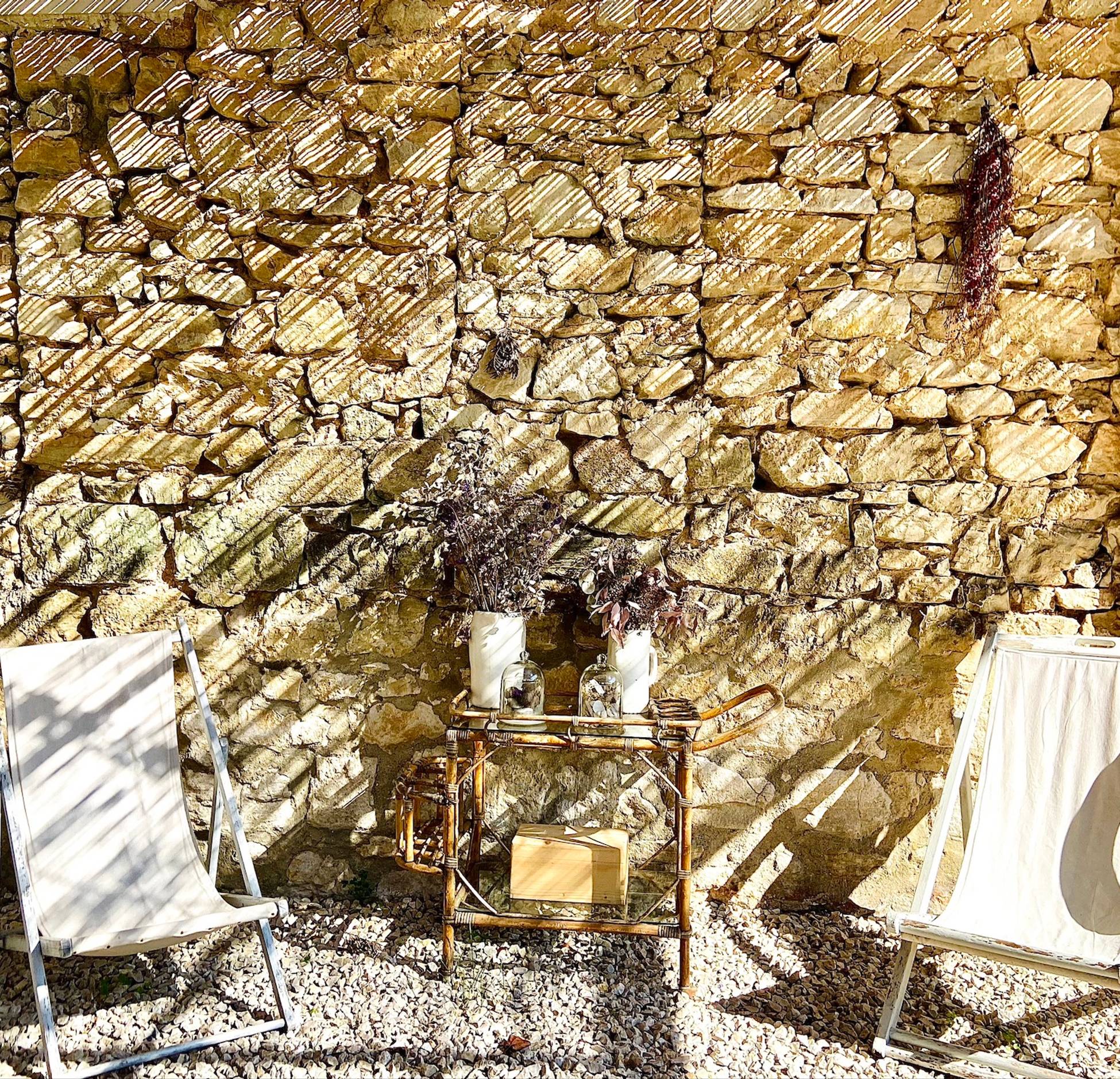 terrasse maison en pierres Provence