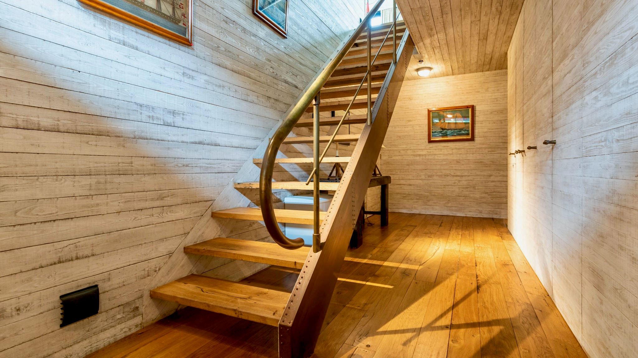 escalier bois rampe en cuivre