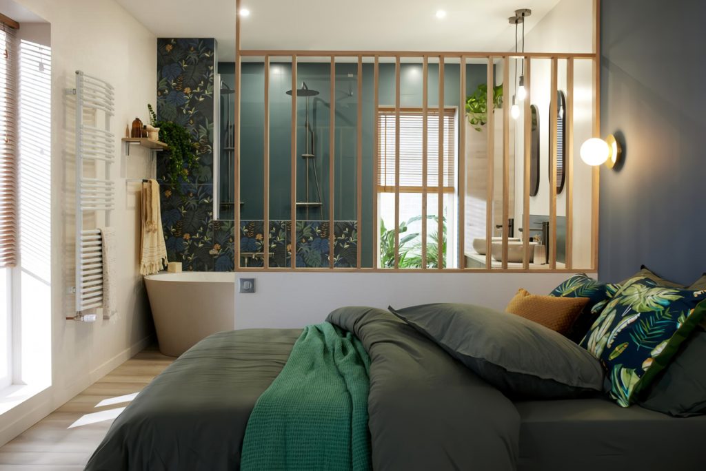Chambre Avec Salle De Bain Ouverte Et Dressing www.planete-deco.fr
