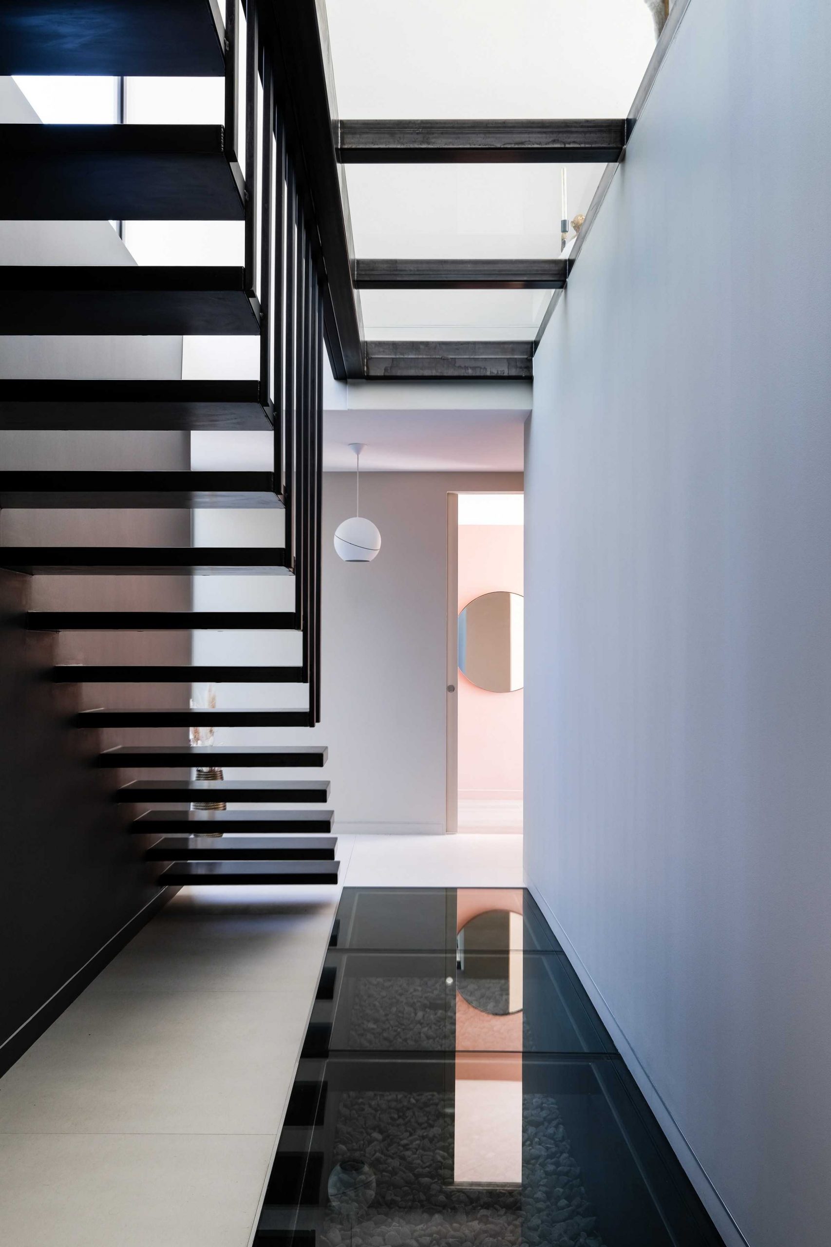 escalier noir design