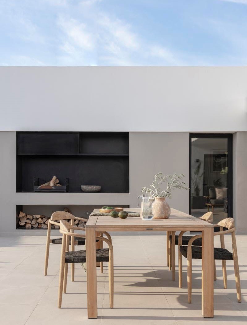 terrasse maison moderne avec cuisine d'été