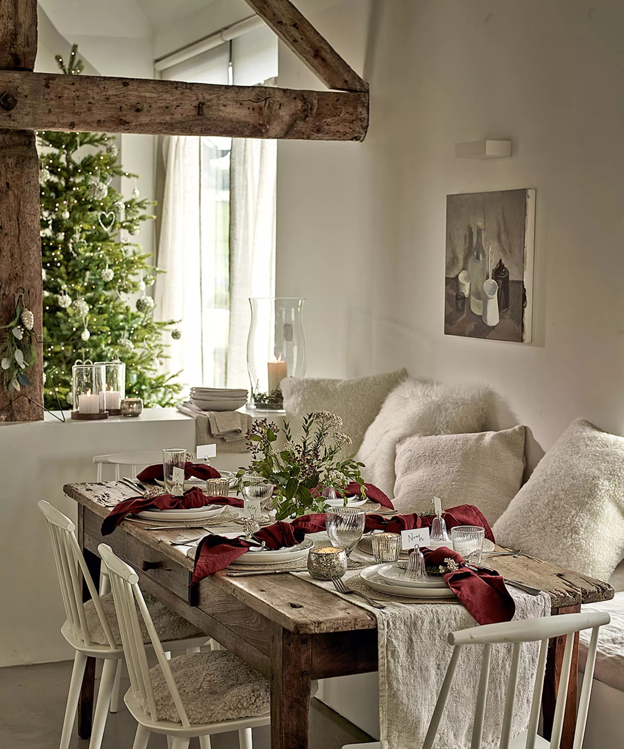 salle à manger rustique avec décoration de Noël