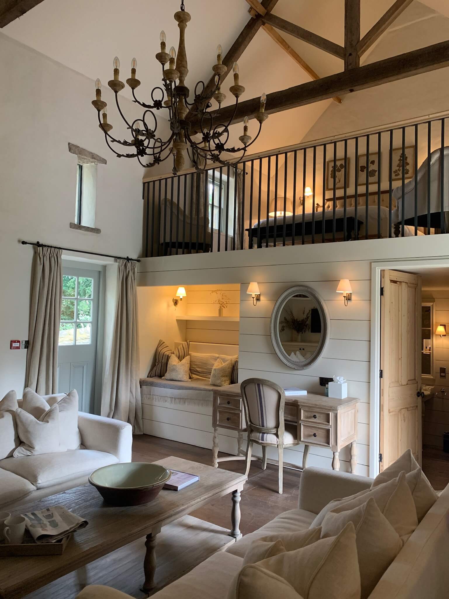 Des cottages familiaux à la décoration élégante et rustique chic