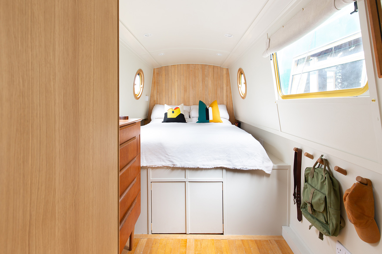 chambre petite houseboat