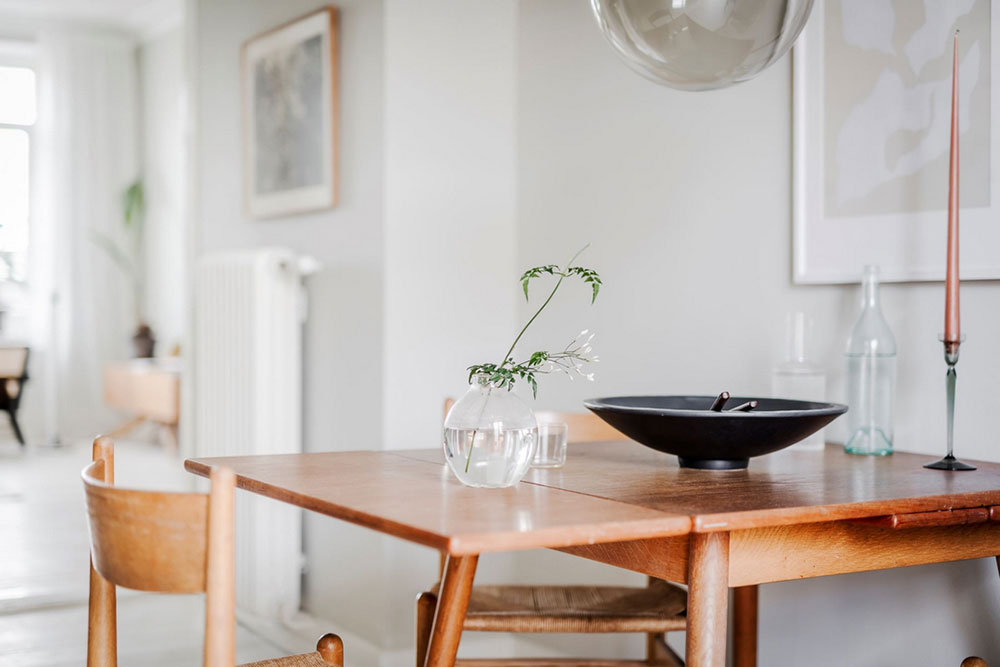 table en bois vintage scandinave