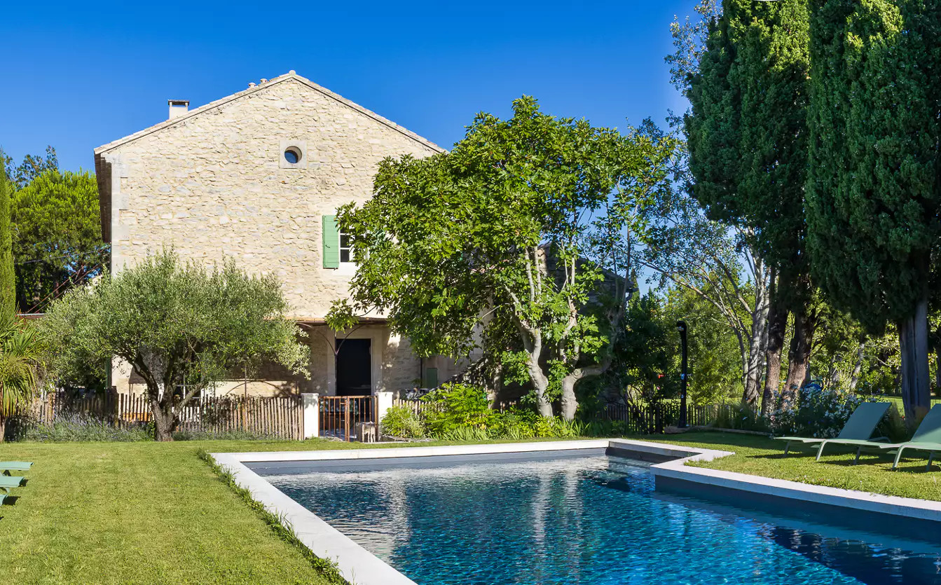 piscine maison en pierres Provence