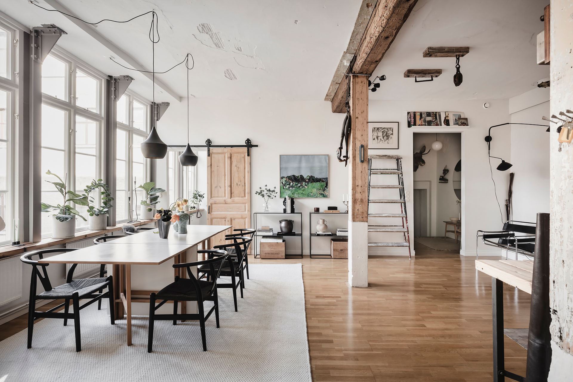 salon loft avec cuisine ouverte décoration contemporaine