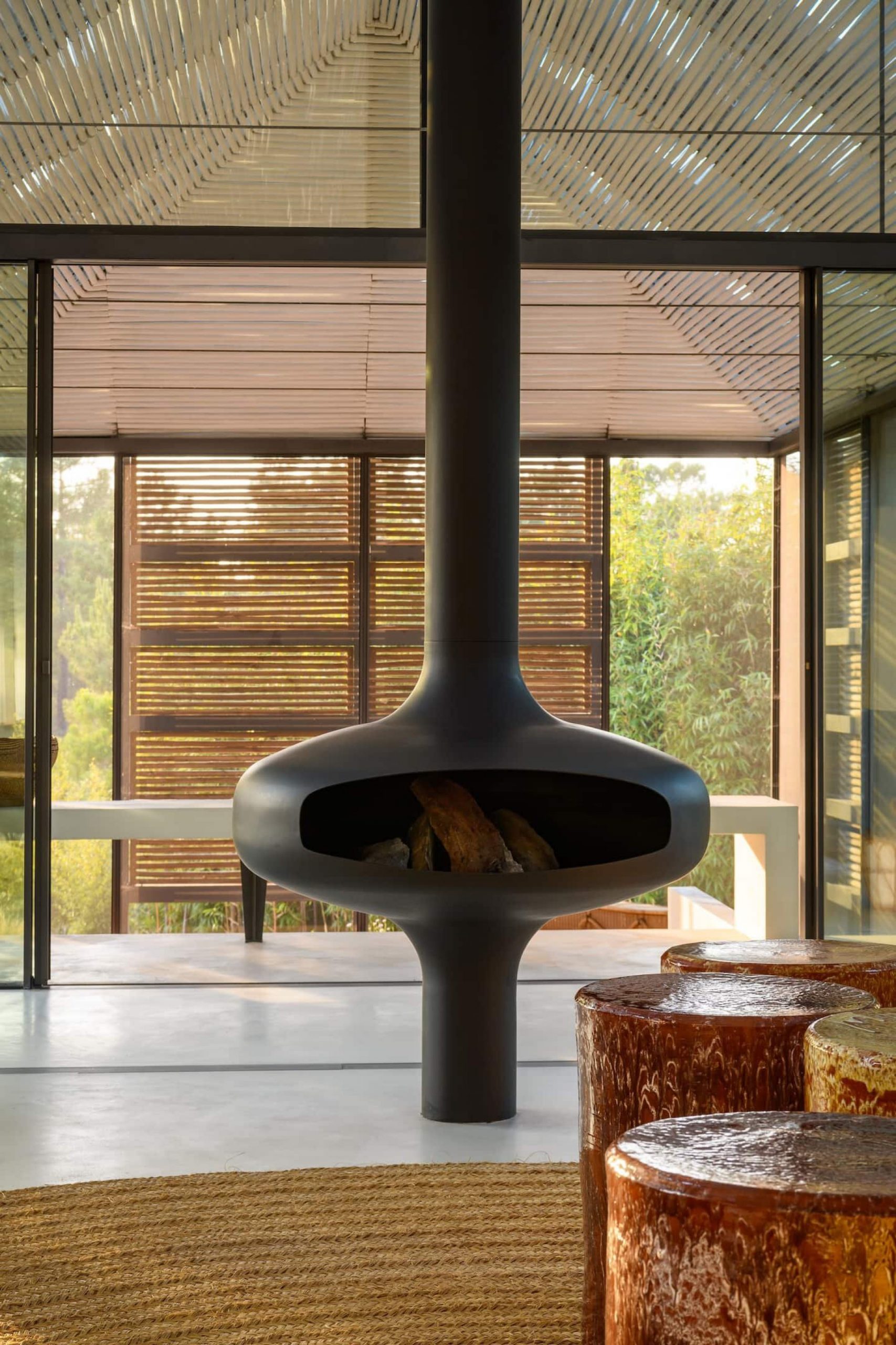 salon maison contemporaine avec cheminée Focus Magmafocus