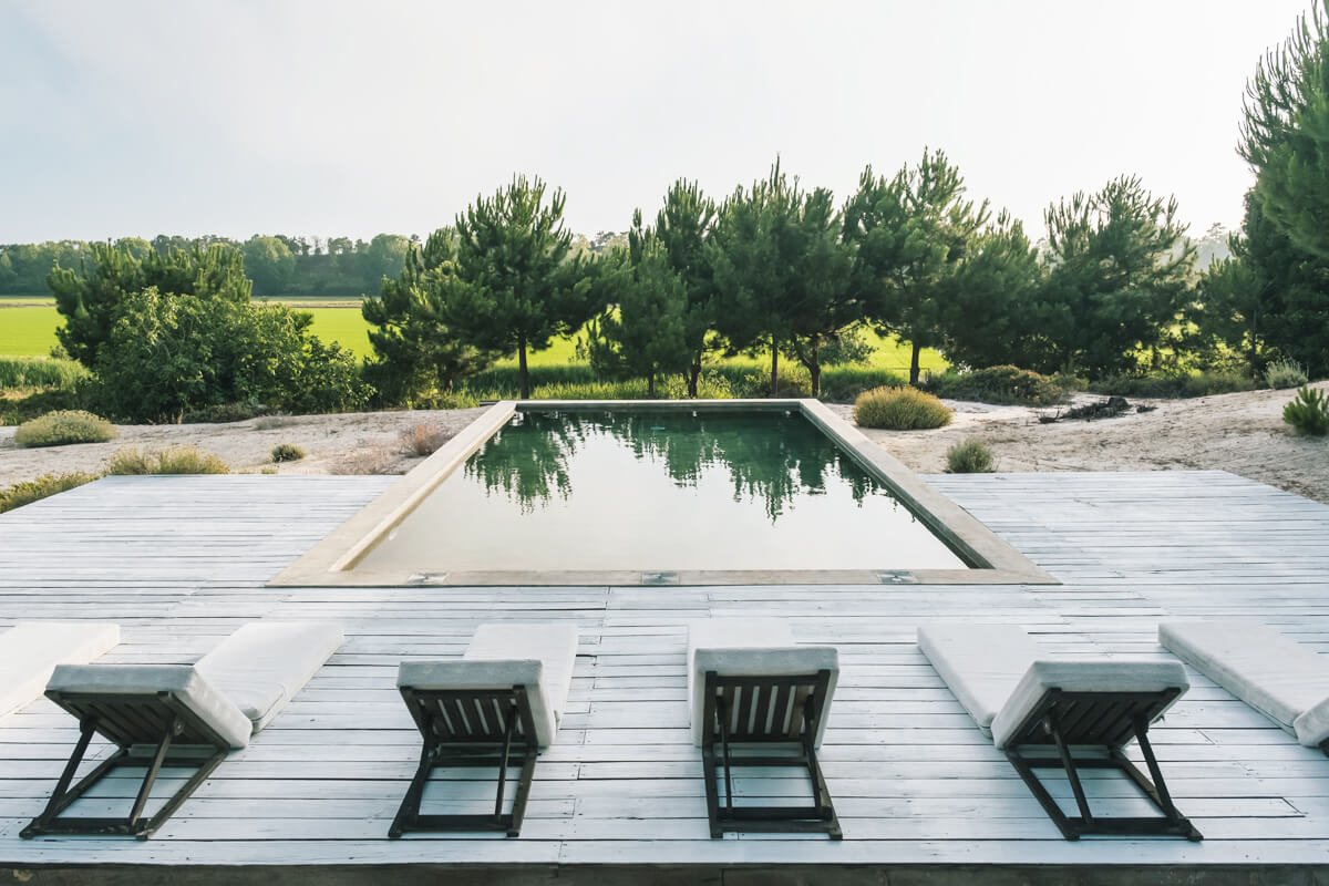 piscine sur terrasse en bois