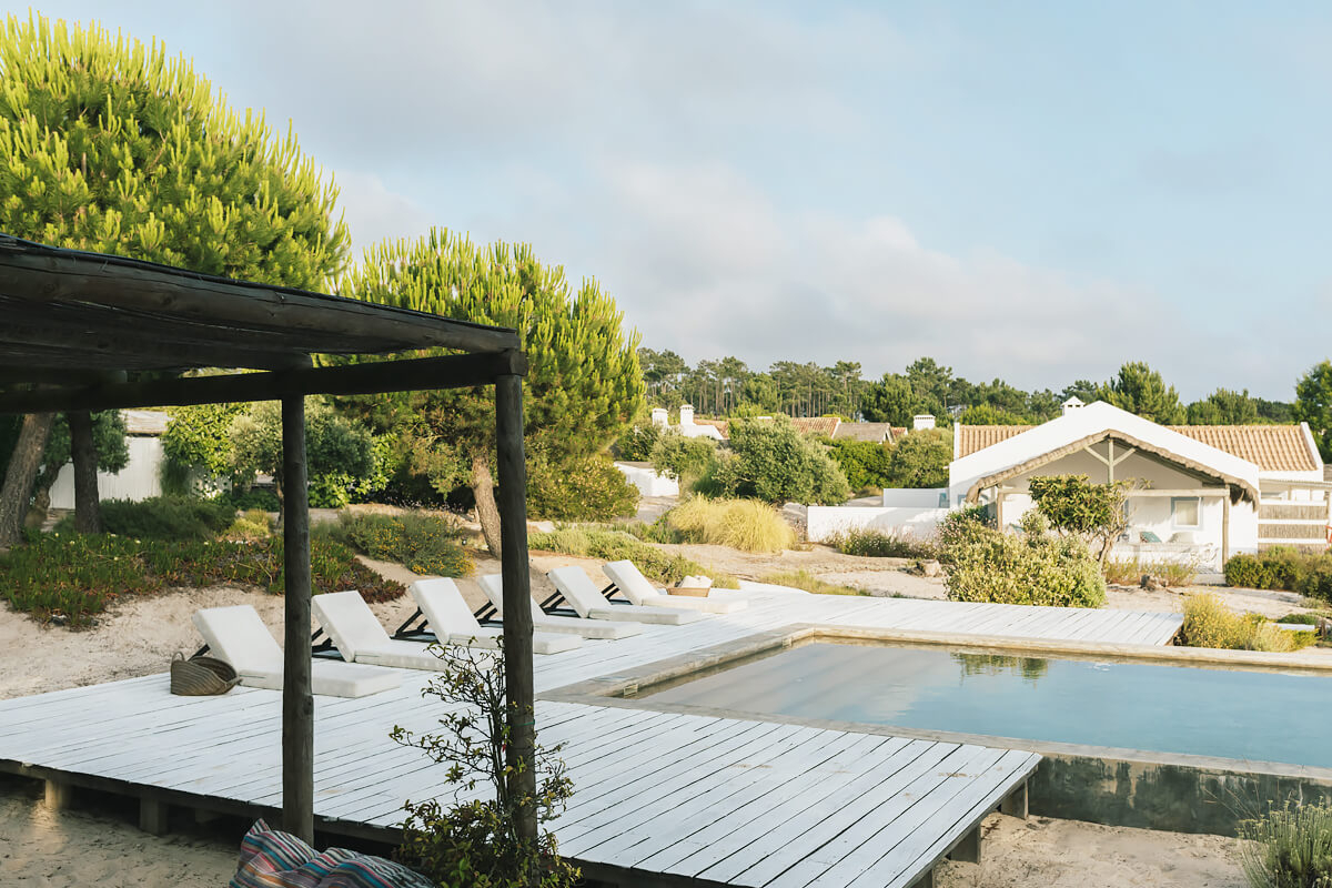 terrasse avec piscine maison de plage Comporta