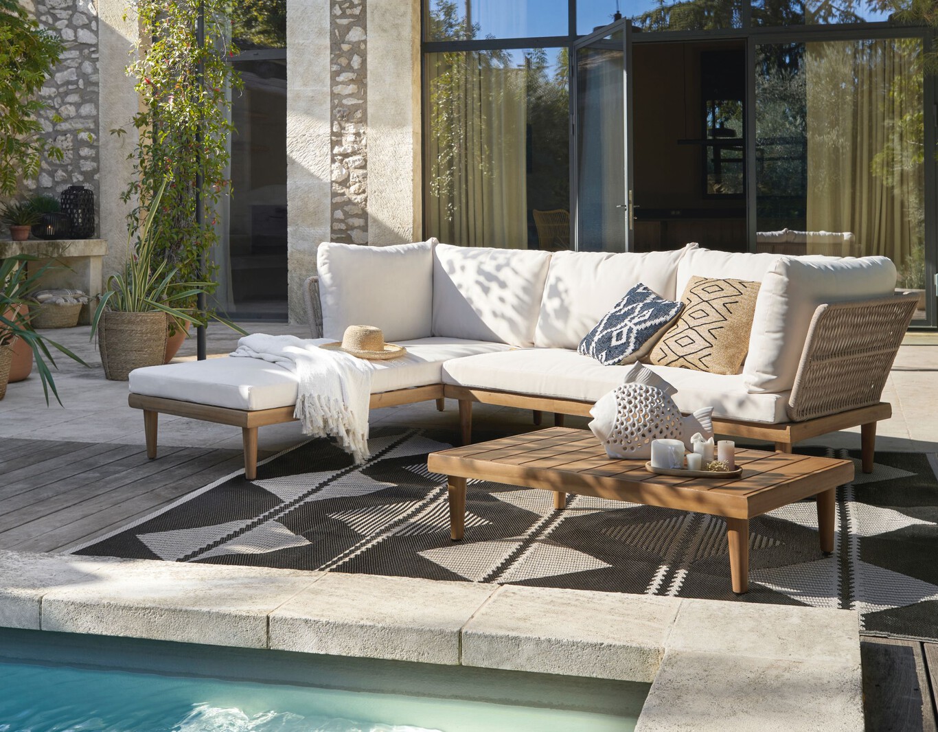 Arte com resíduo: projeto usa restos da construção civil para fazer móveis