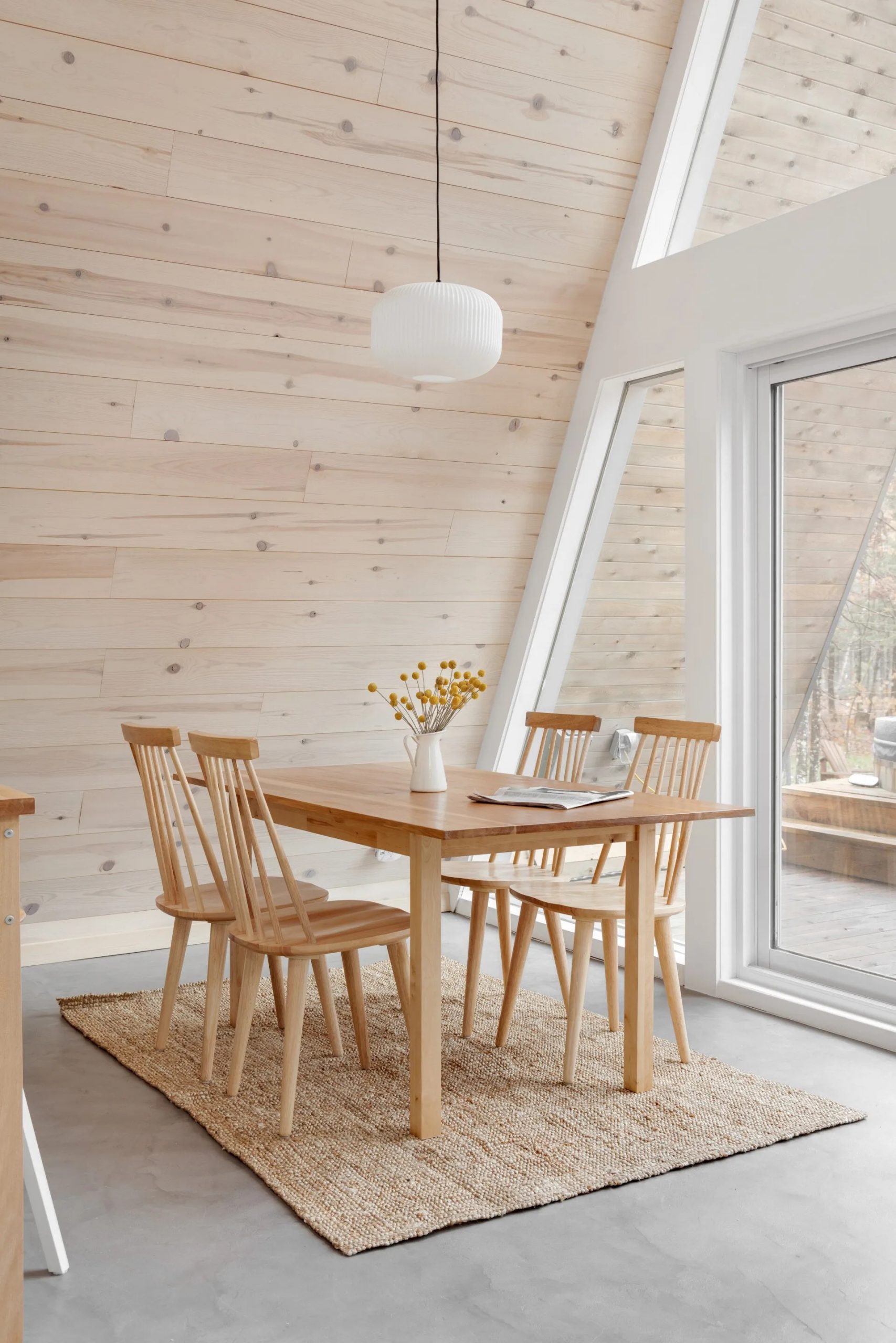salle à manger maison en bois décoration design