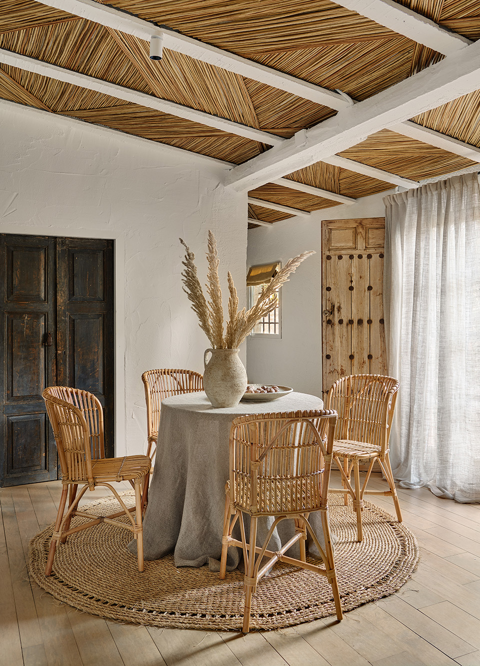 rustic chic dining room
