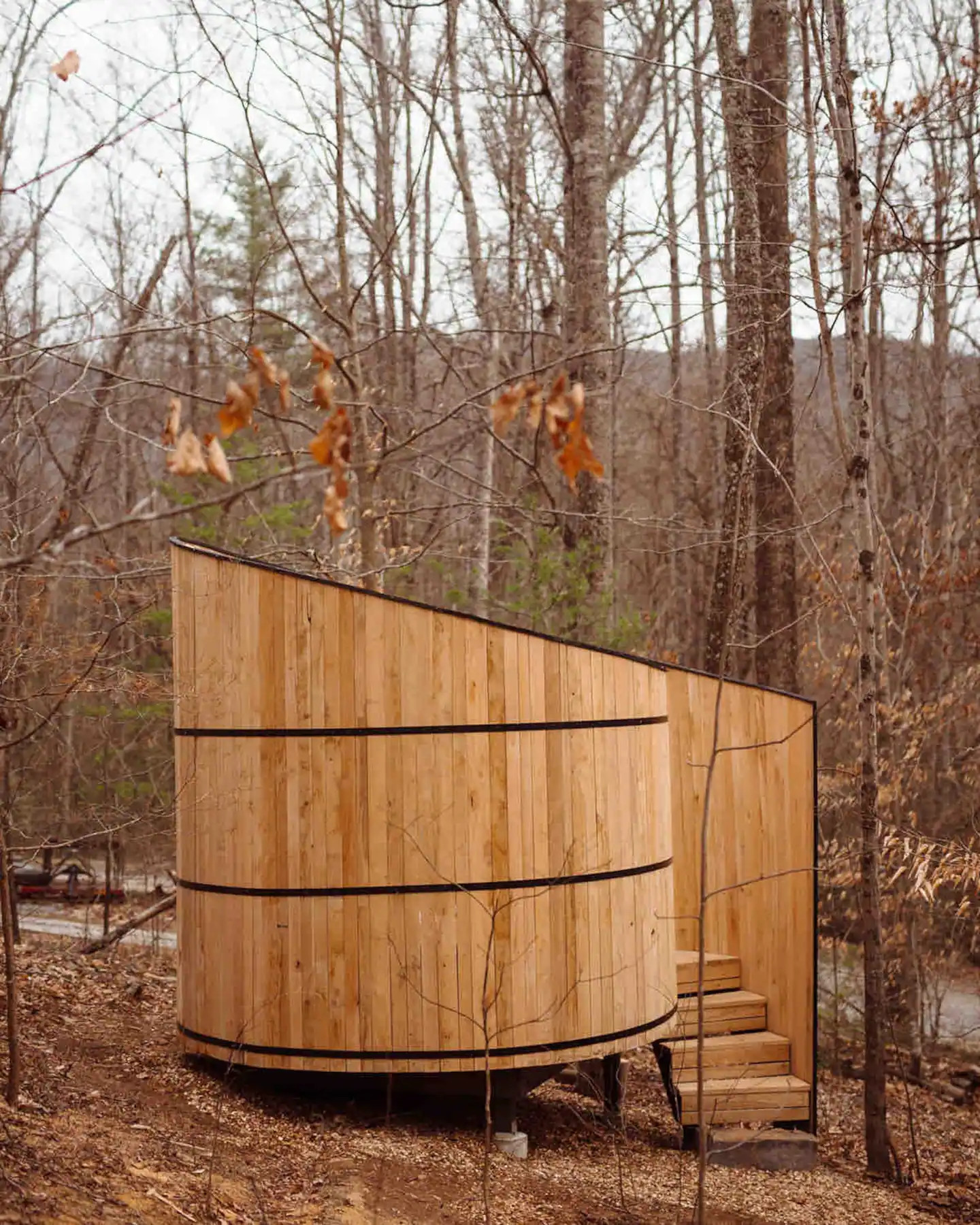 salle de bain extérieure en bois