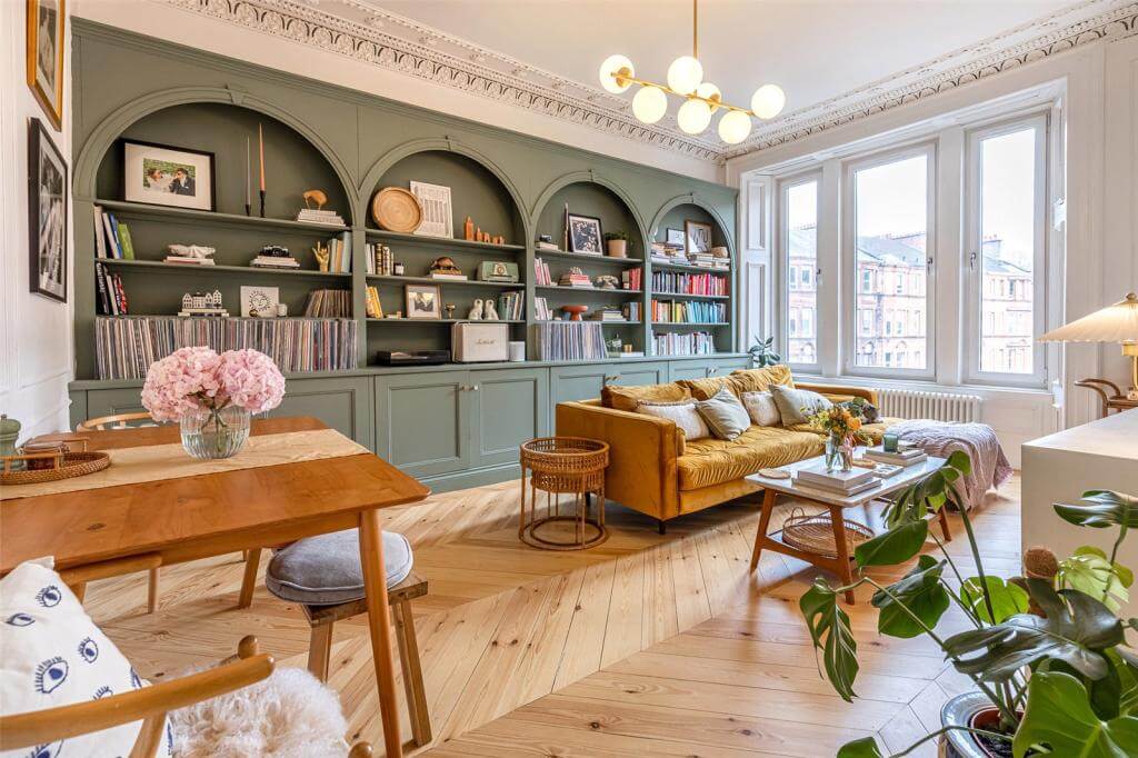 Stunning Round Pedestal Coffee Tables for Your Living Room