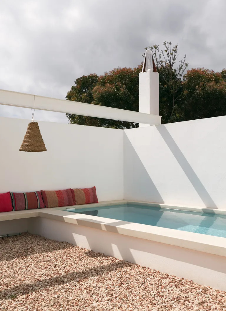 terrasse avec piscine maçonnée