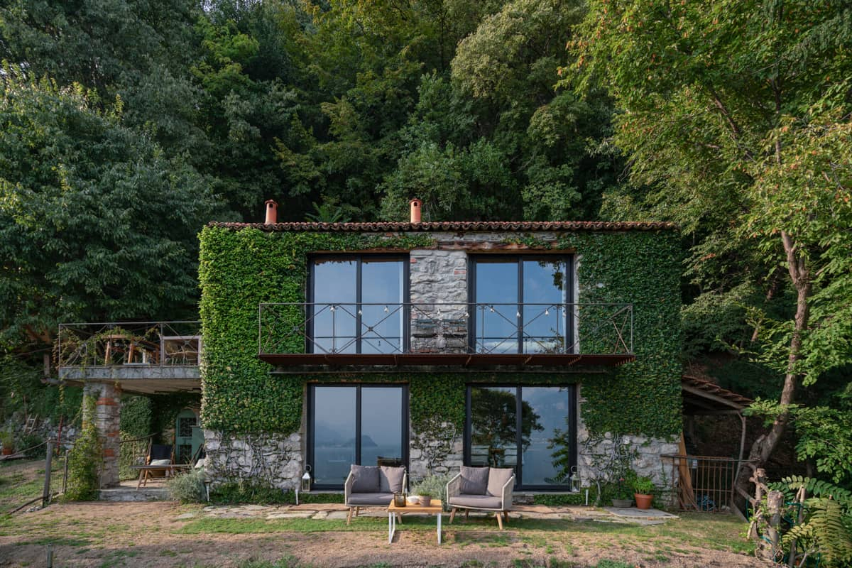 Une maison en pierres du 18e siècle dominant le lac de Côme