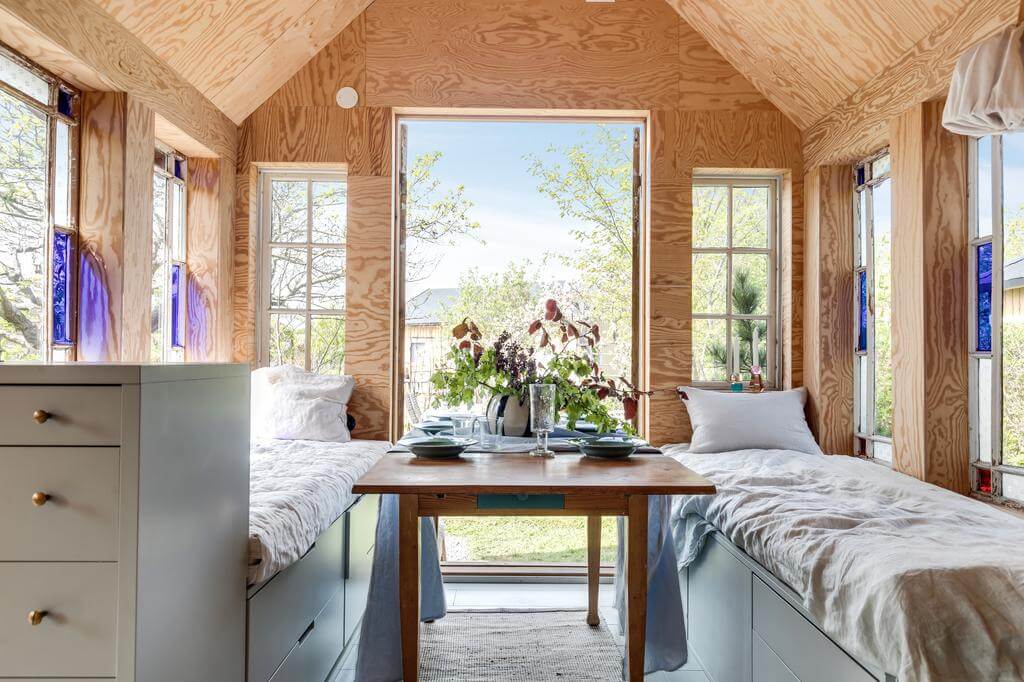 chambre double dans maison en bois