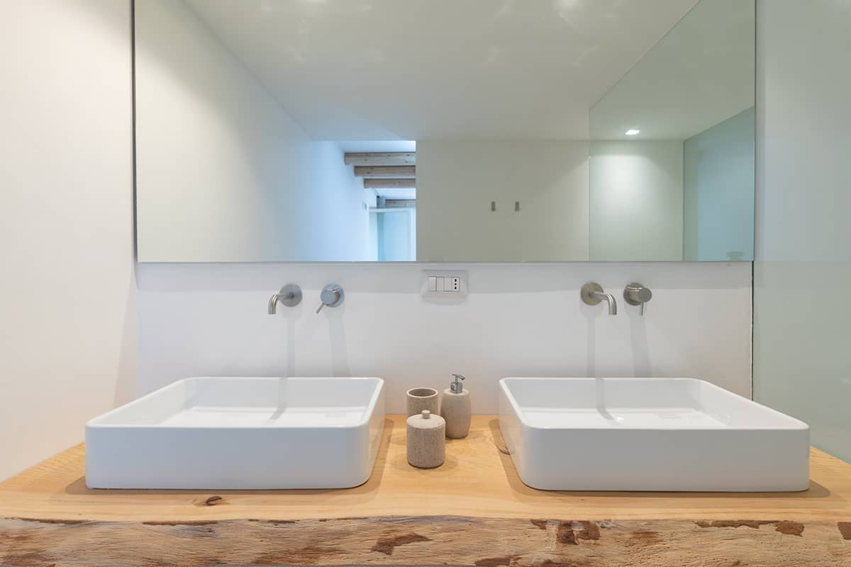 salle de bain design rustique chic