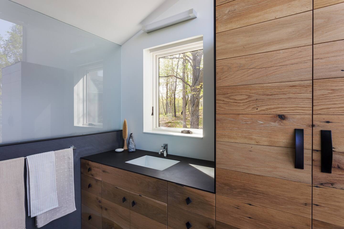 salle de bain design en bois