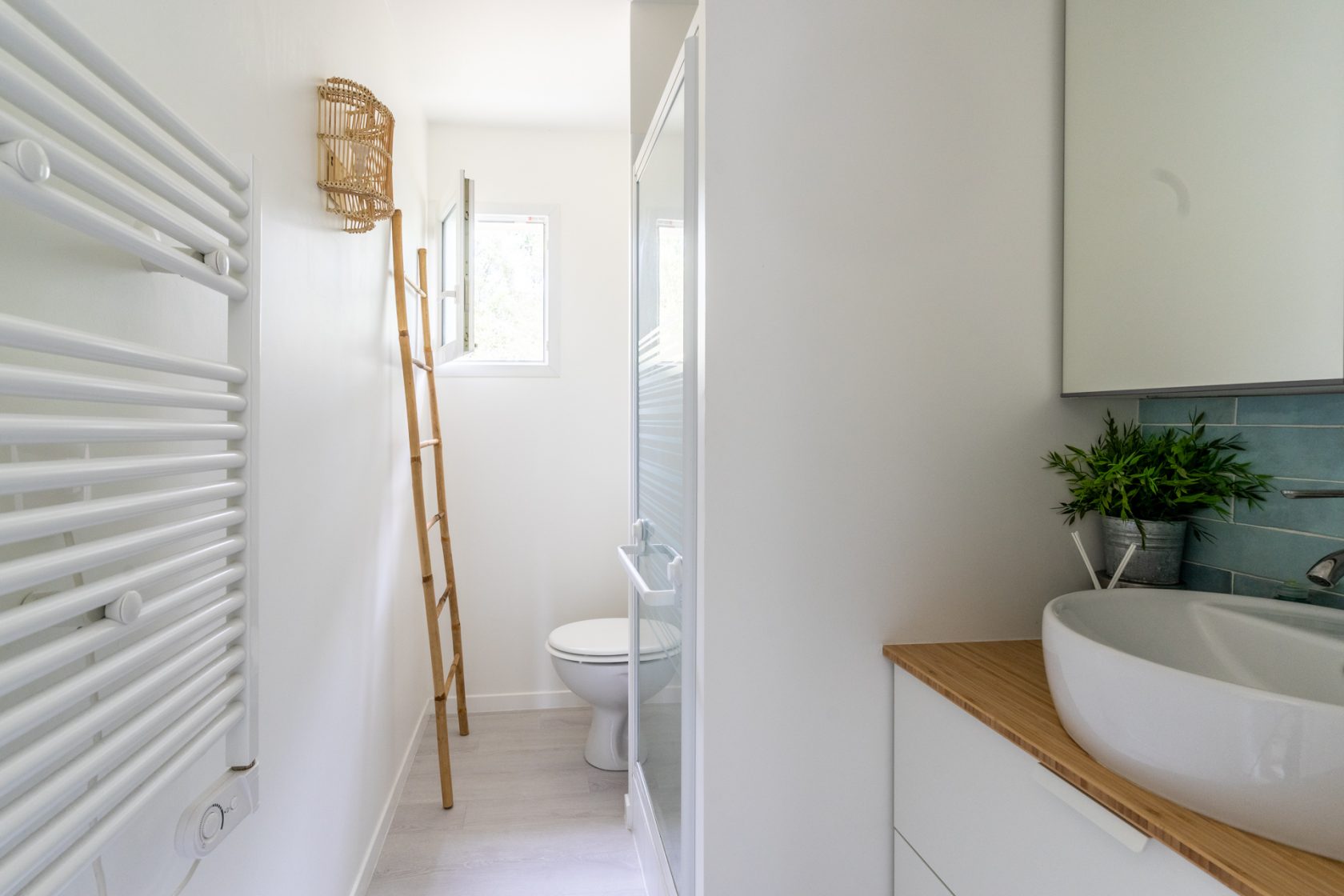 Une petite maison de 60m2 avec terrasse près de l'océan