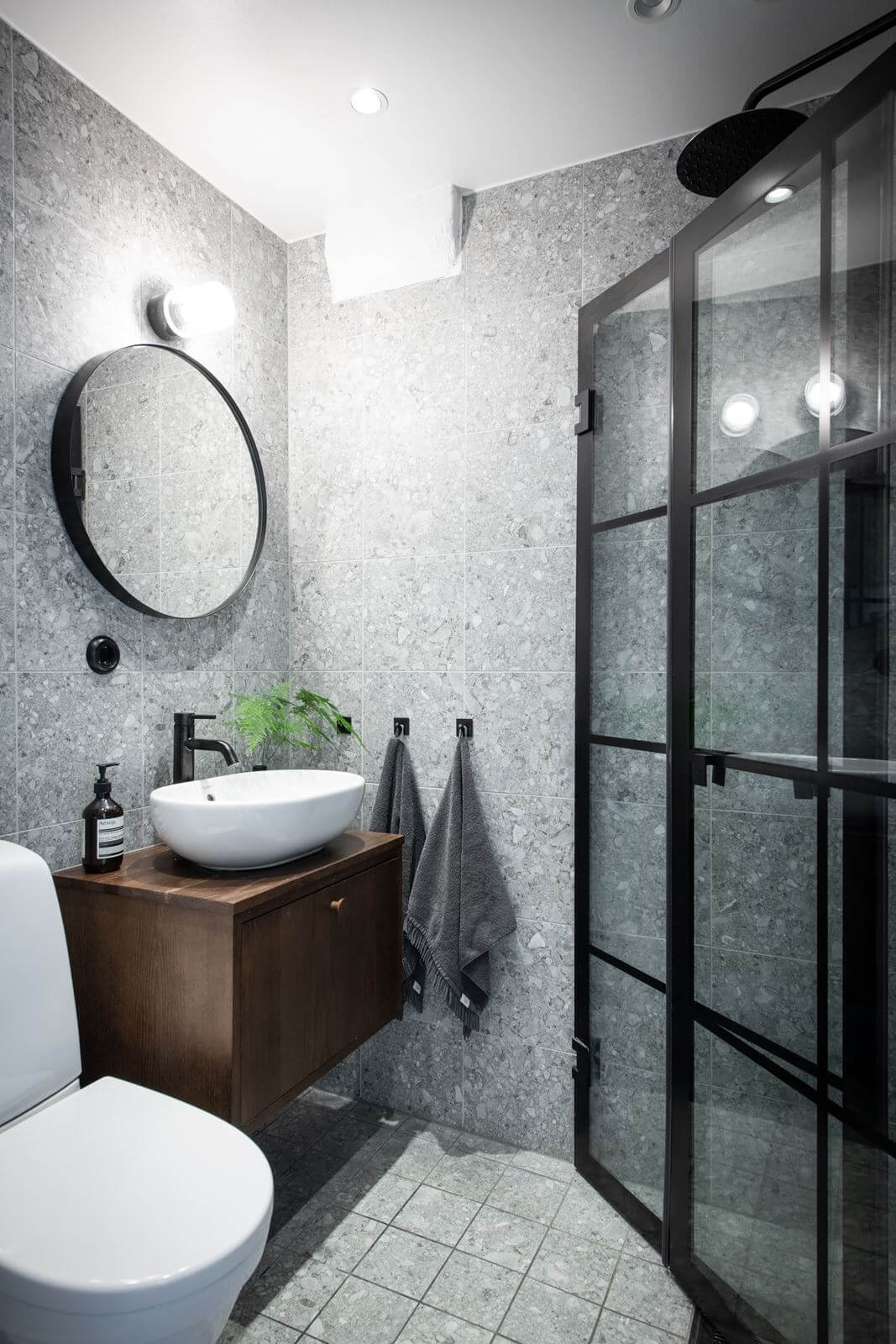 salle de bain design gris