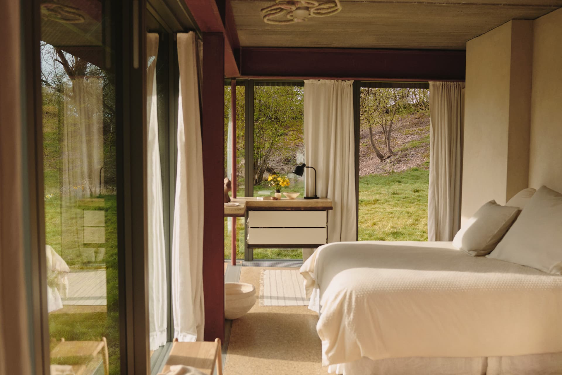 Une maison contemporaine pour un week-end parfait par Zara Home et Edie Campbell