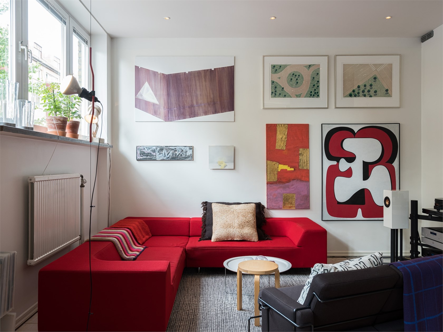 salon canapé rouge décoration design