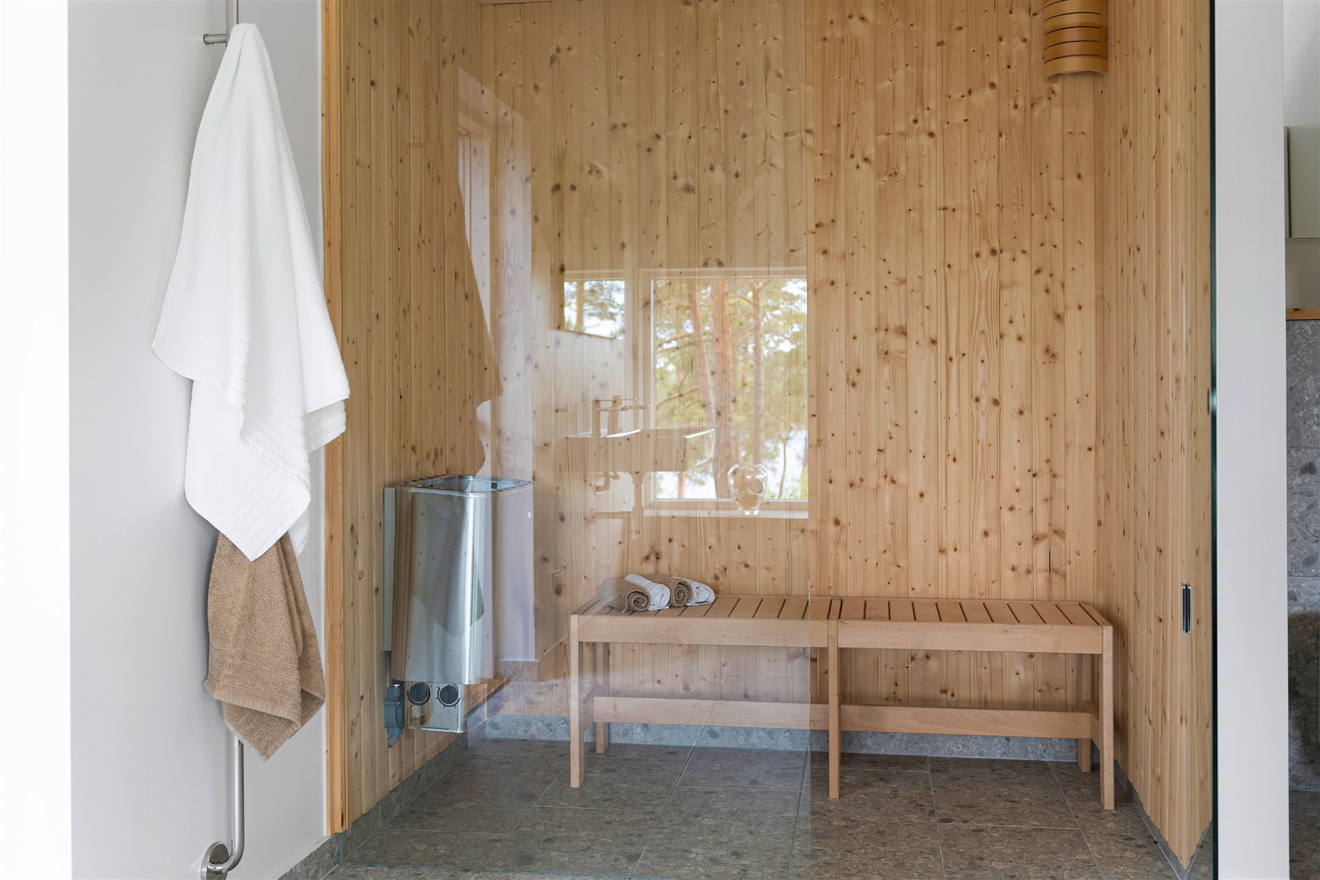 sauna dans maison en bois