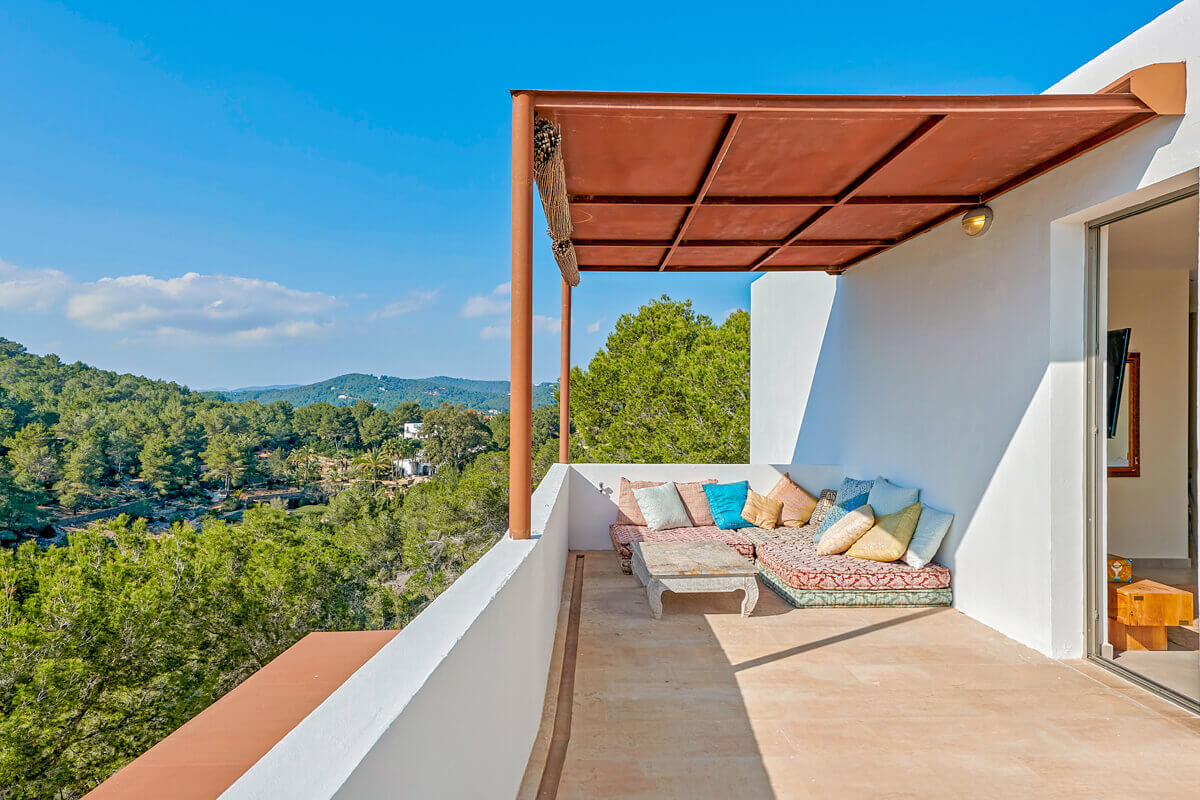 terrasse maison contemporaine avec piscine Ibiza