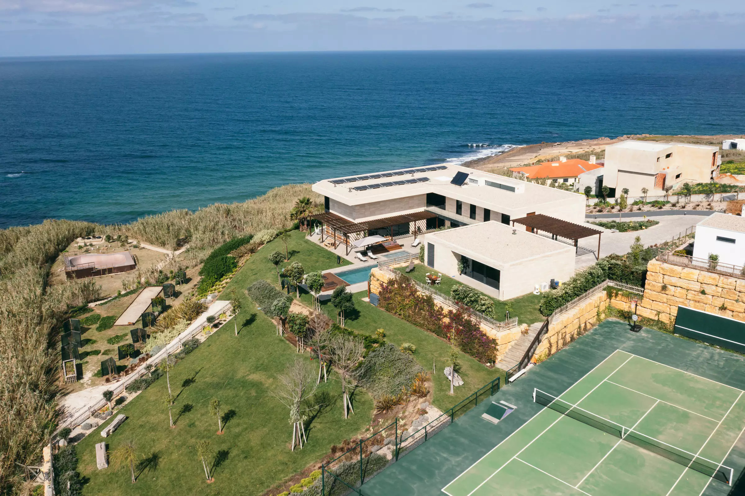 maison avec piscine et tennis