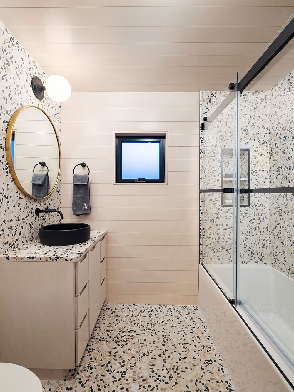 salle de bain terrazzo décoration design